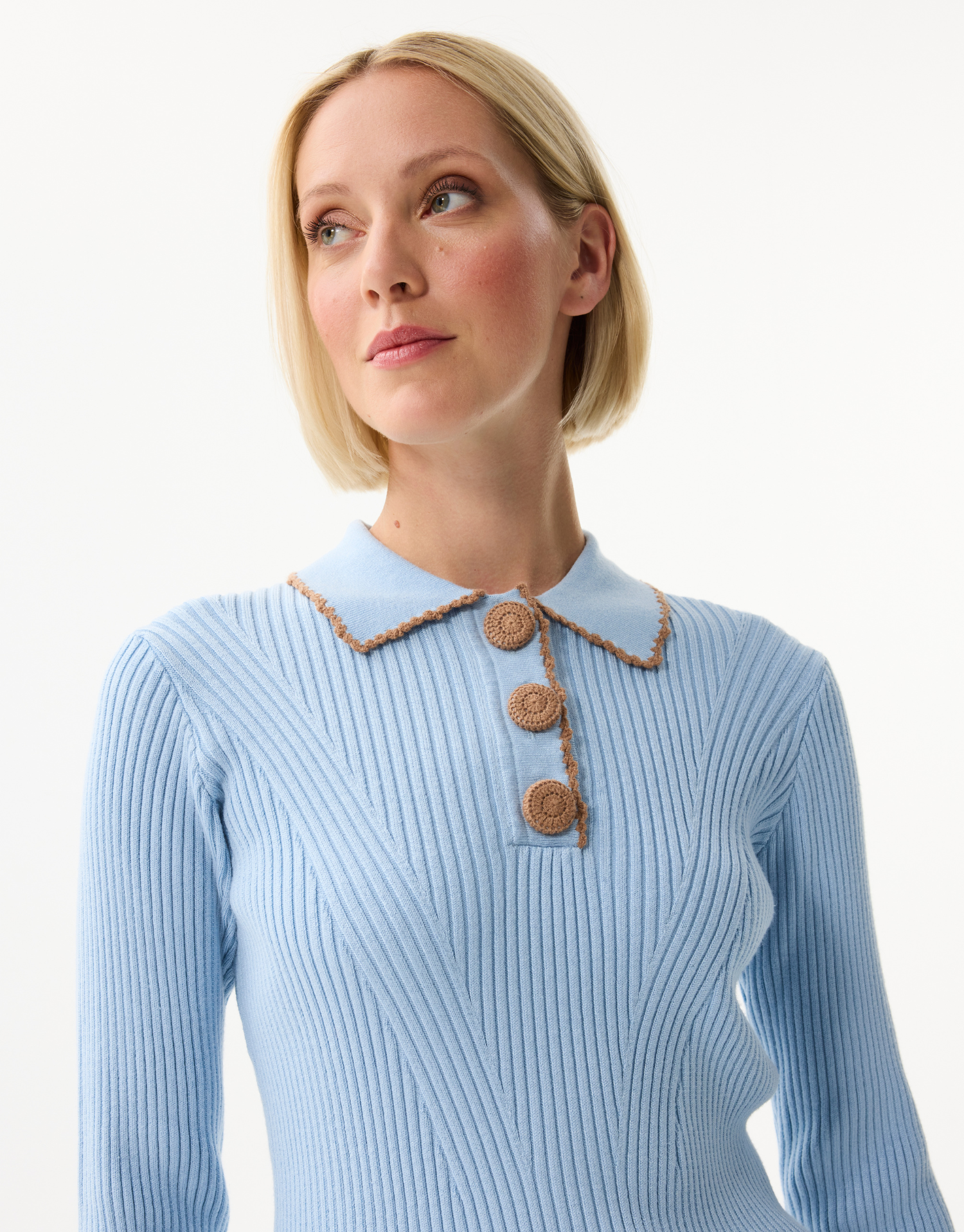 Women's polo collar buttoned sweater