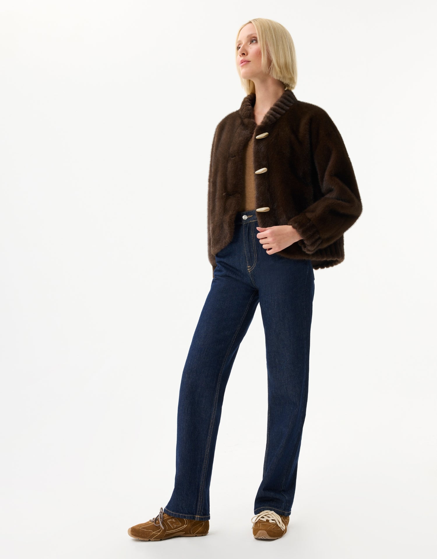 Veste courte en fausse fourrure marron