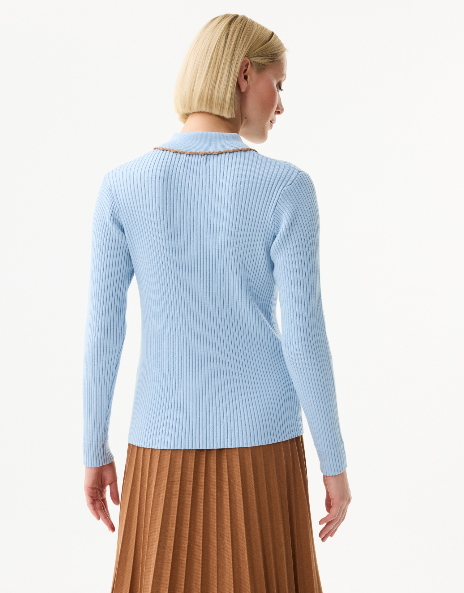 Women's polo collar buttoned sweater