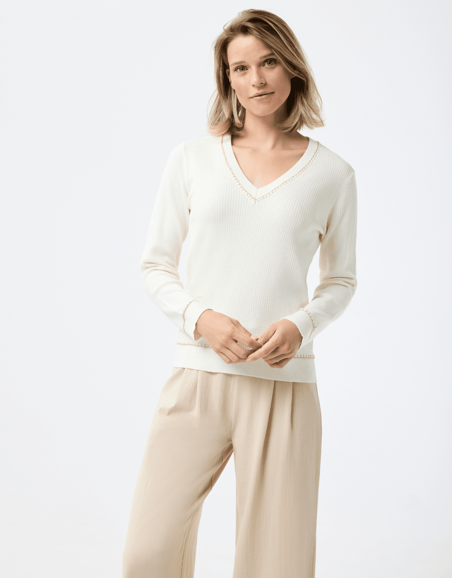 Pull avec détails dorés