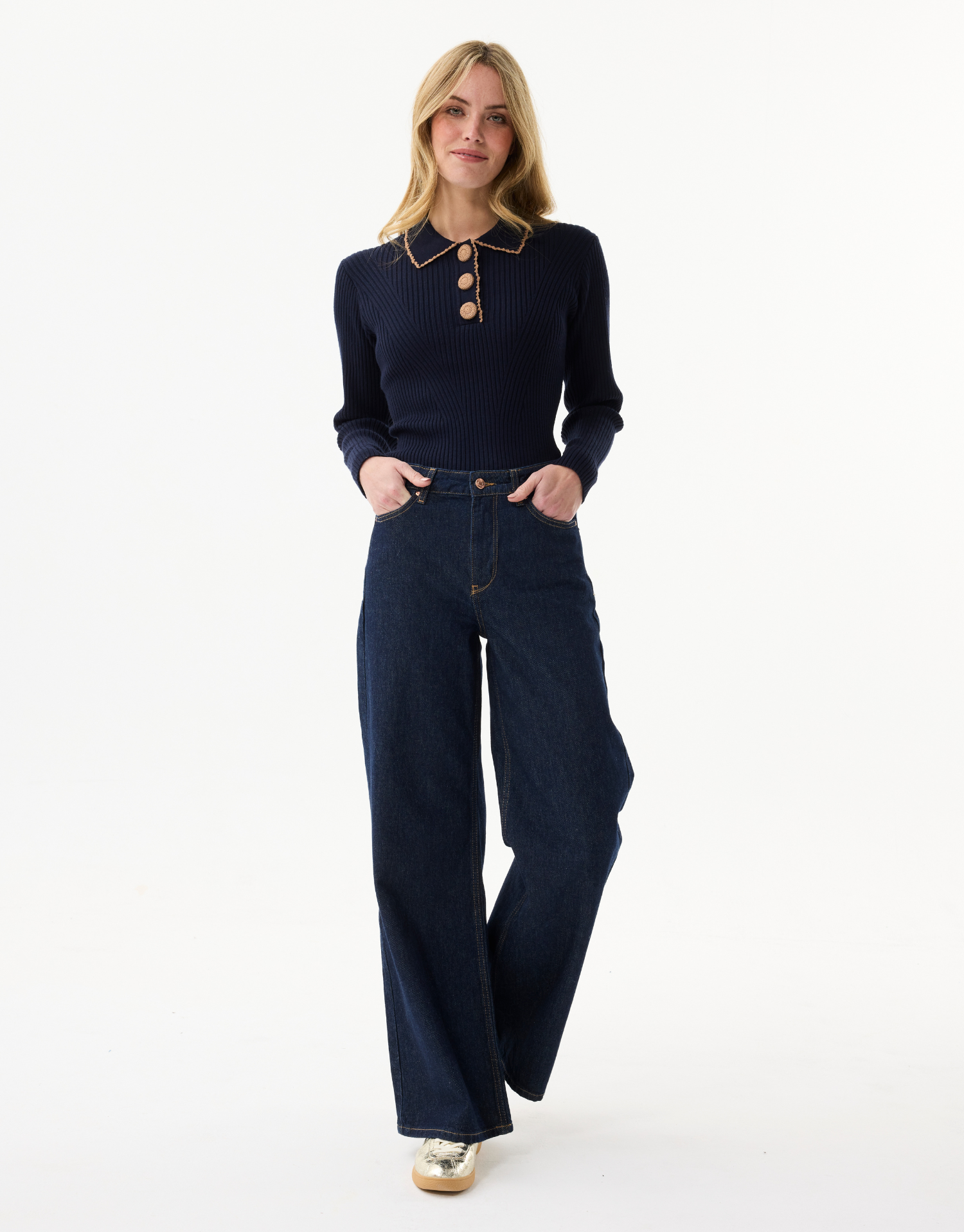 Women's polo collar buttoned sweater