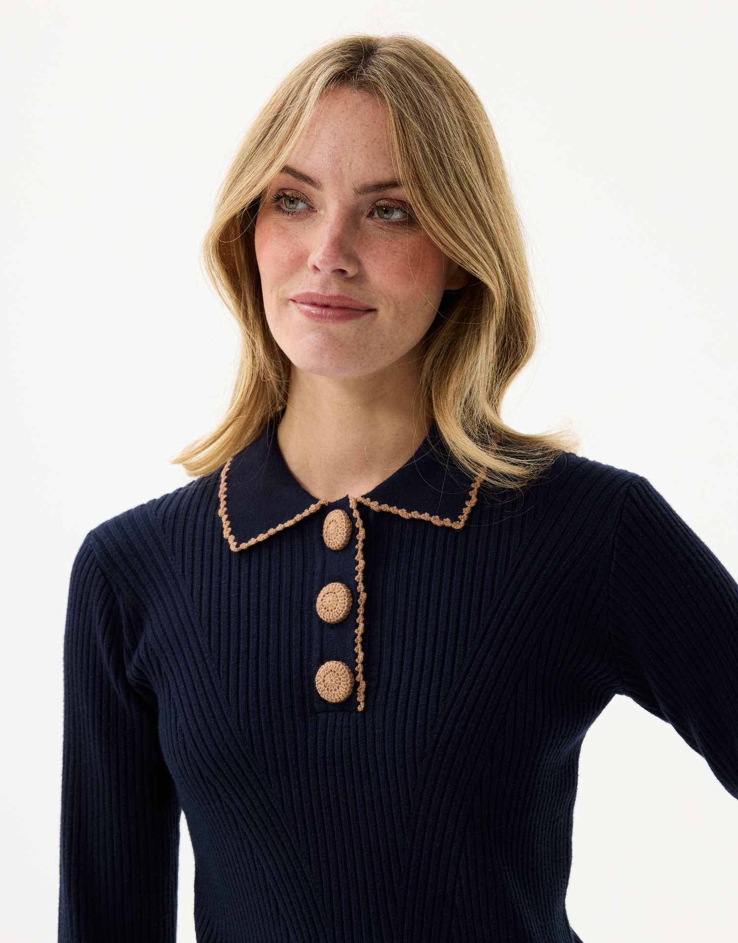 Women's polo collar buttoned sweater