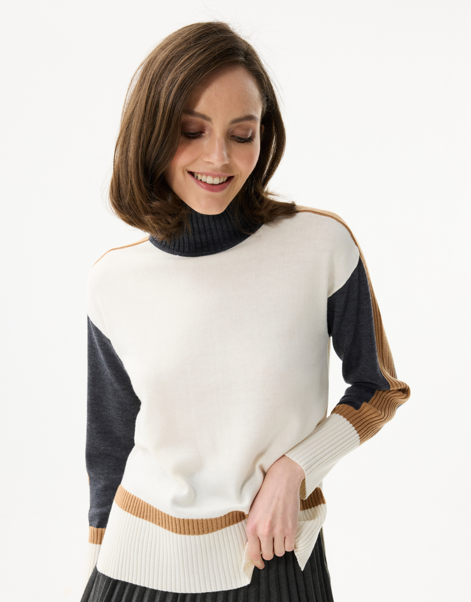 Women's high neck color block top