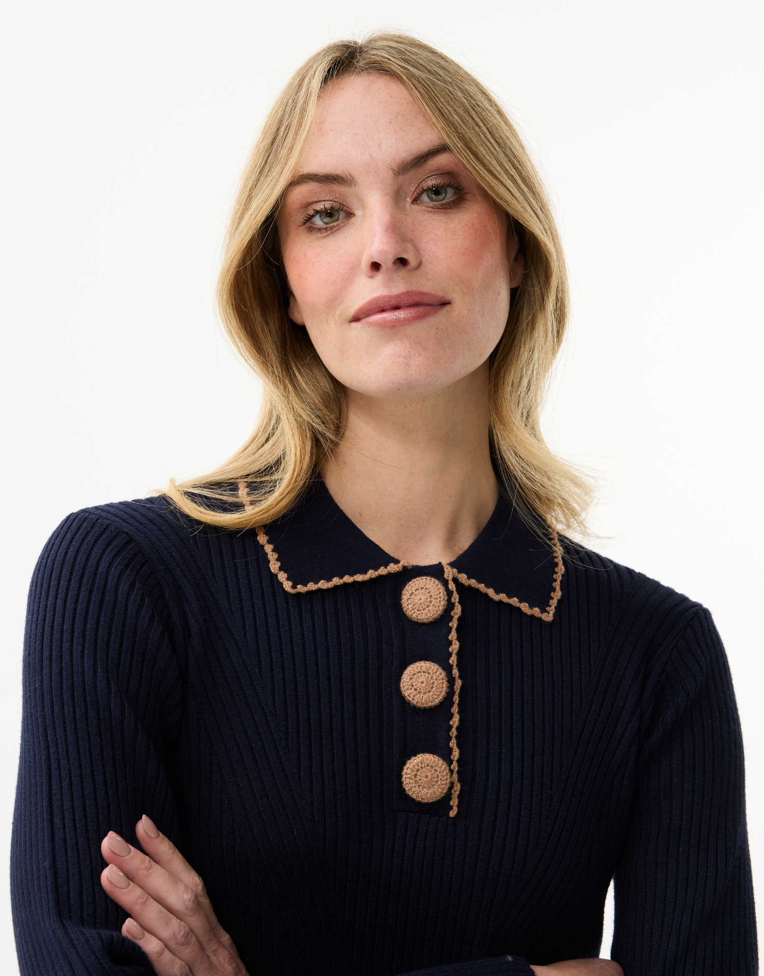 Women's polo collar buttoned sweater