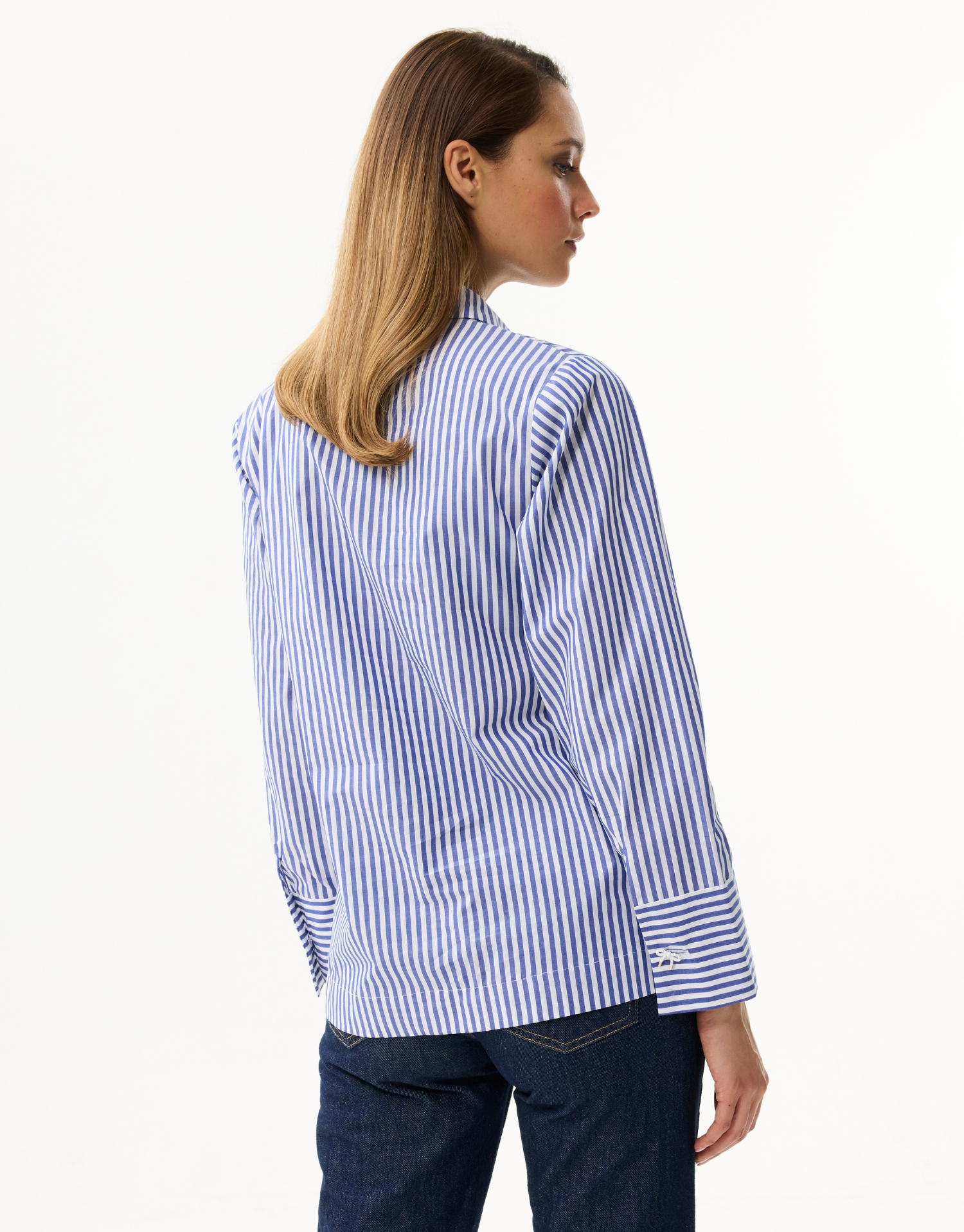 Gestreept blauw-wit katoenen dameshemd