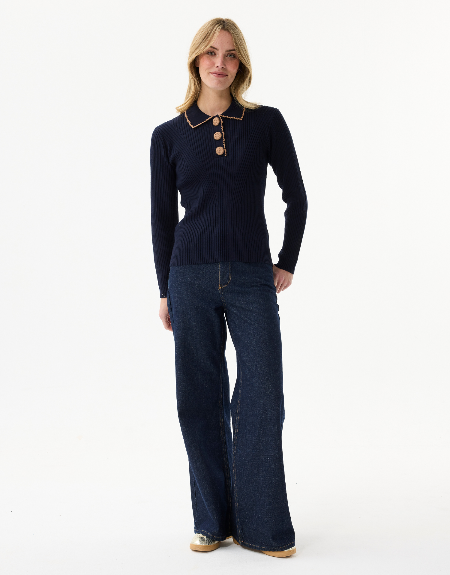 Women's polo collar buttoned sweater