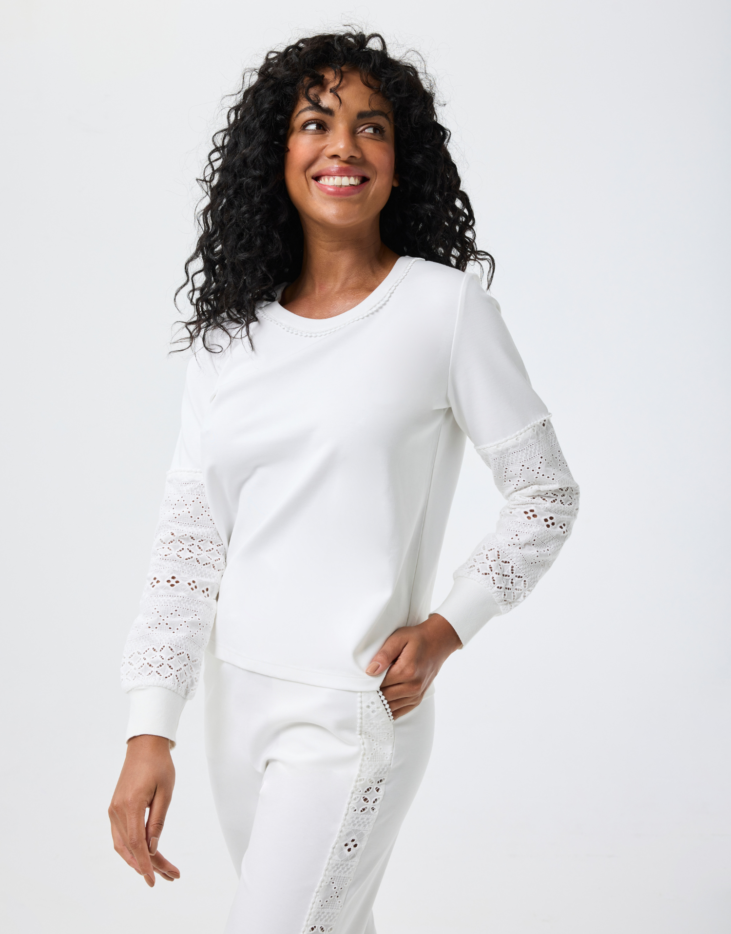 Pull Léa met kanten mouwen