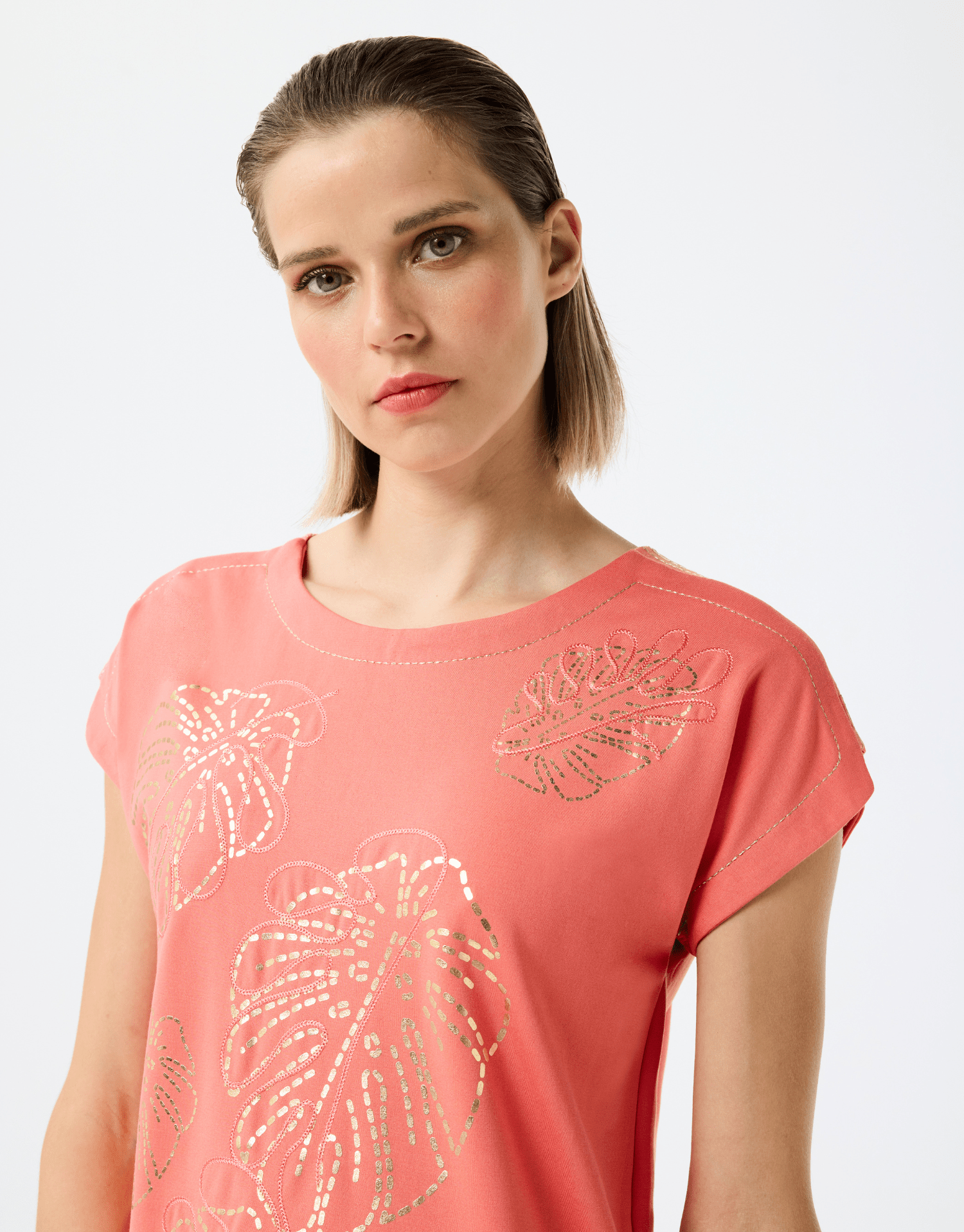 T-shirt à motif fleuri