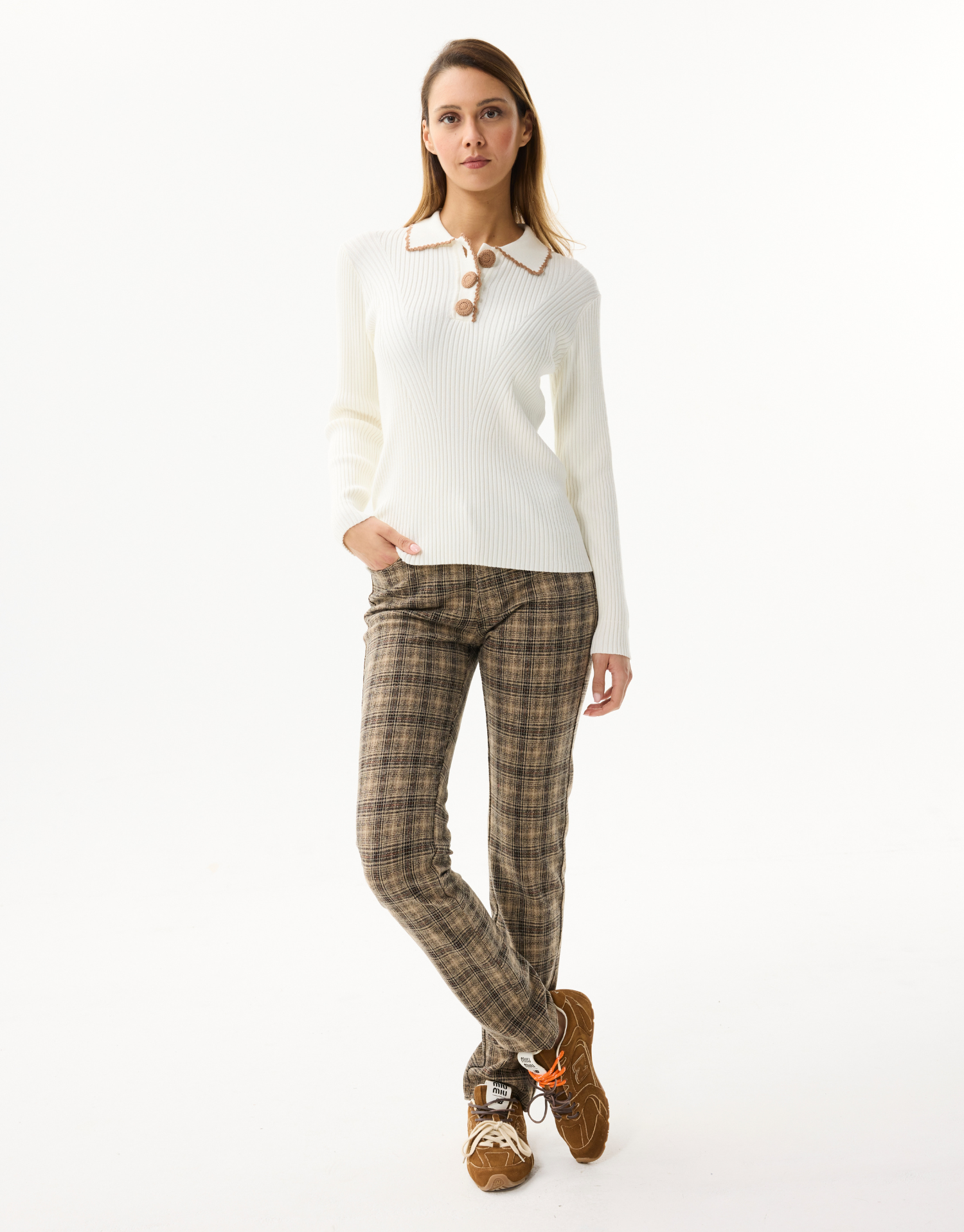 Women's polo collar buttoned sweater