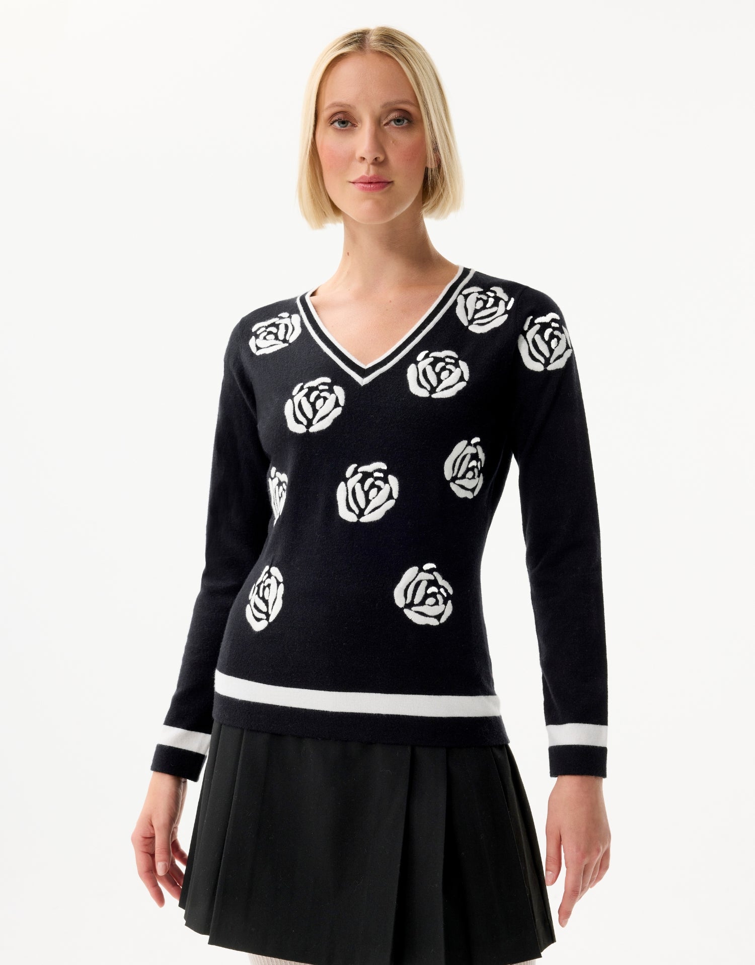 Pull motif fleurs