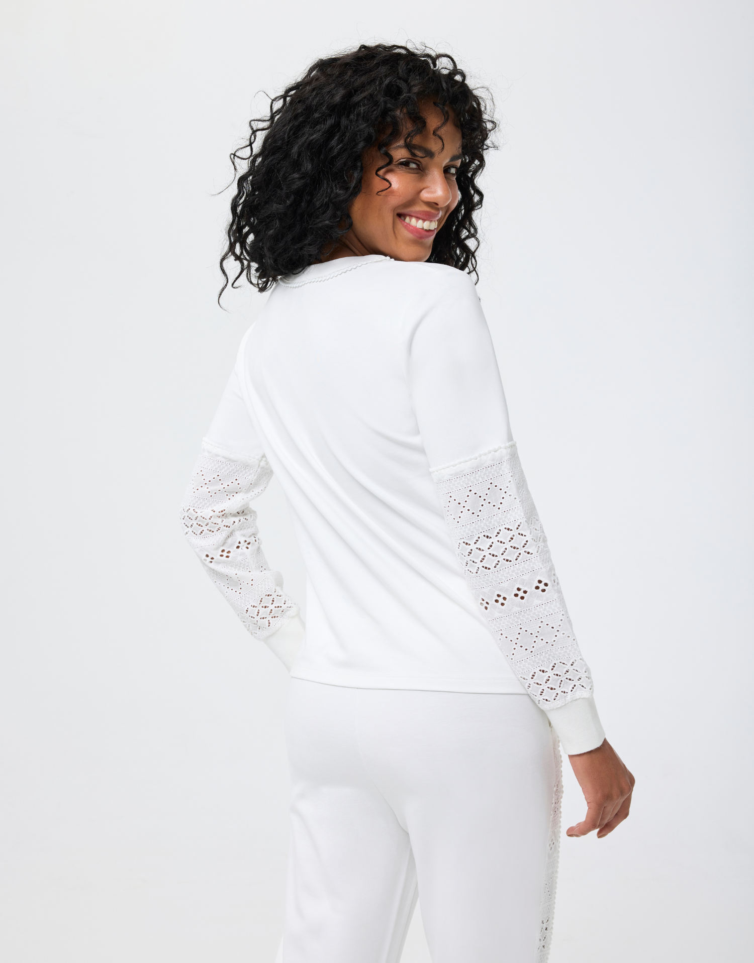 Pull Léa met kanten mouwen