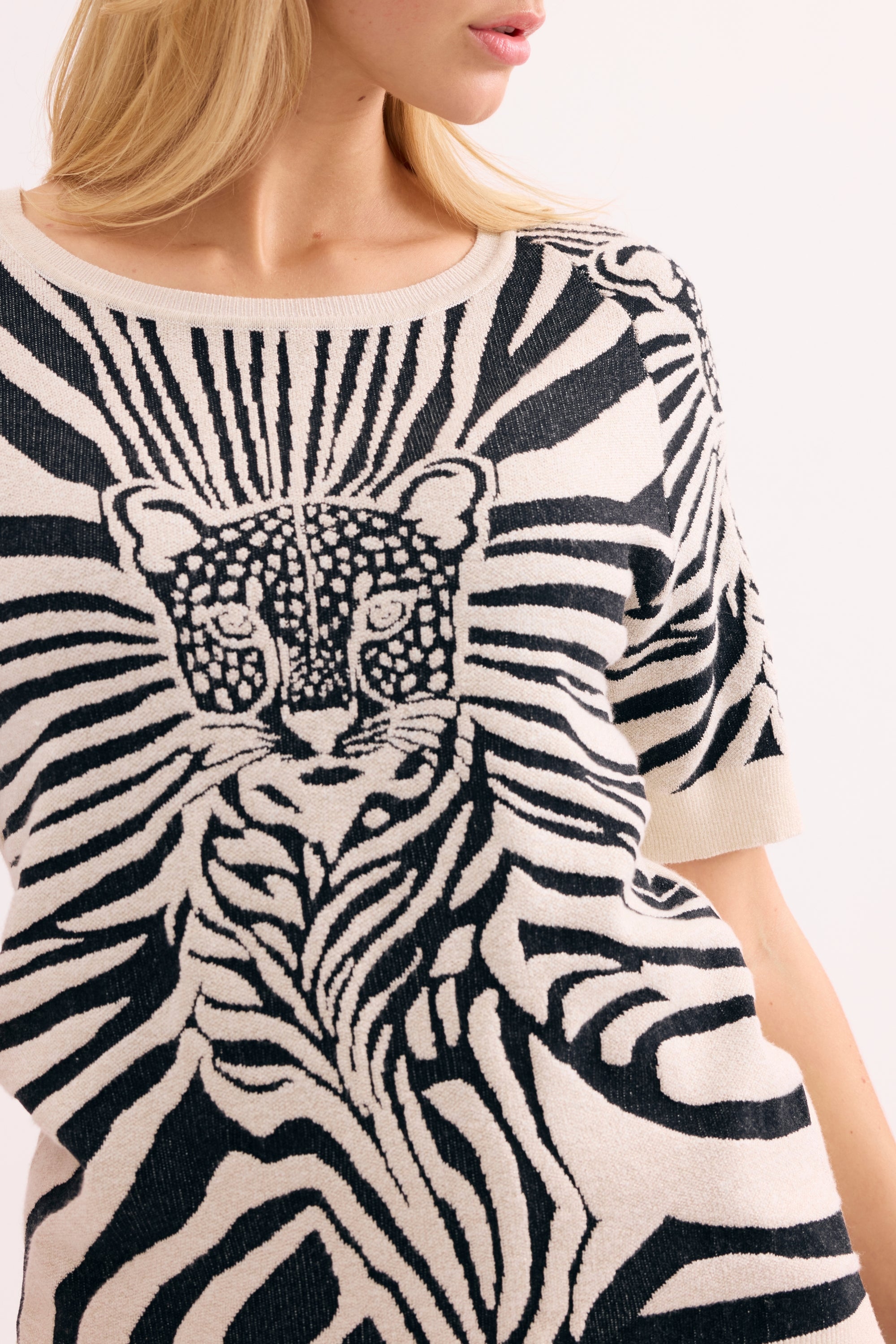 Pull maille motif zèbre