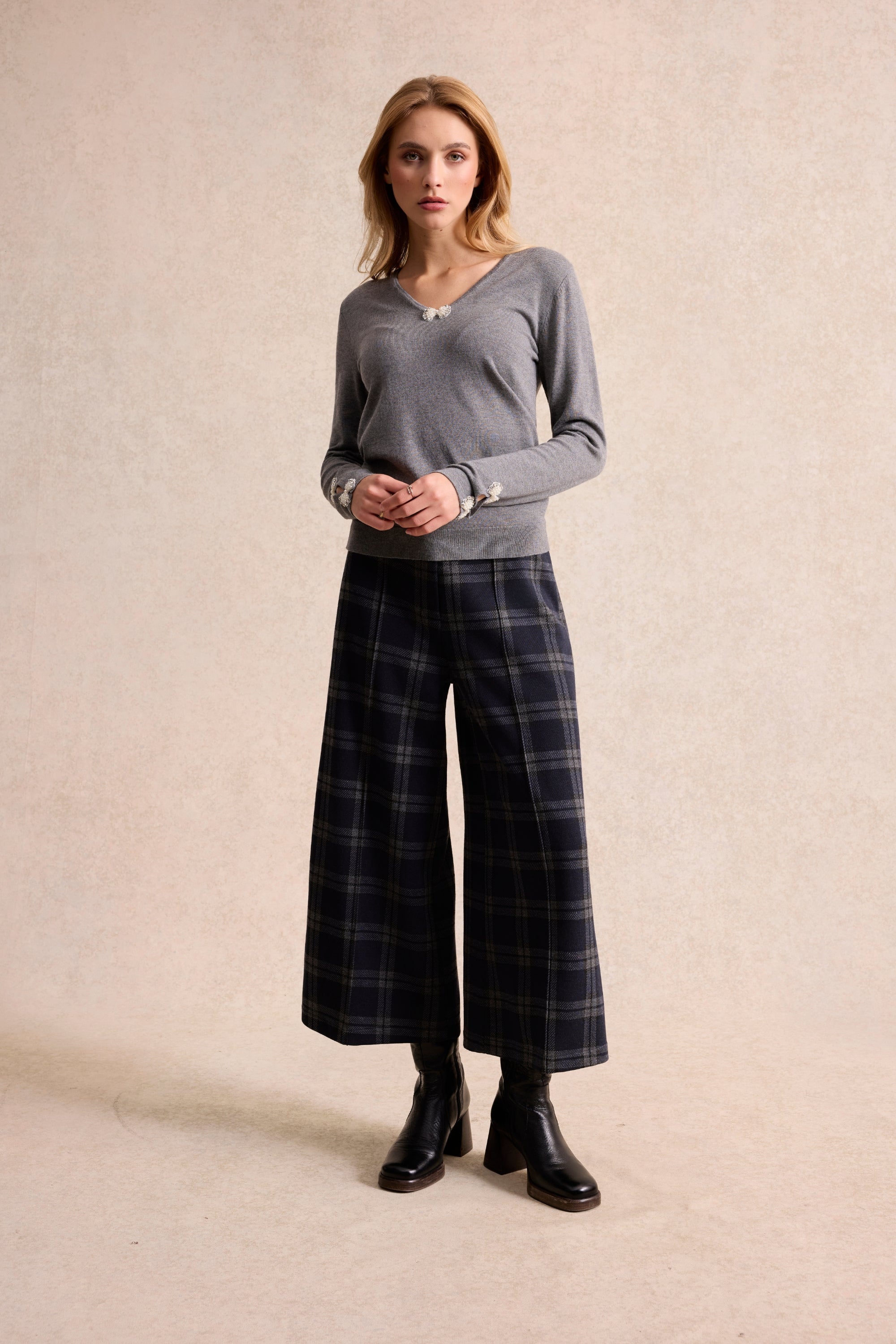 Pull fin à nœud perlé gris