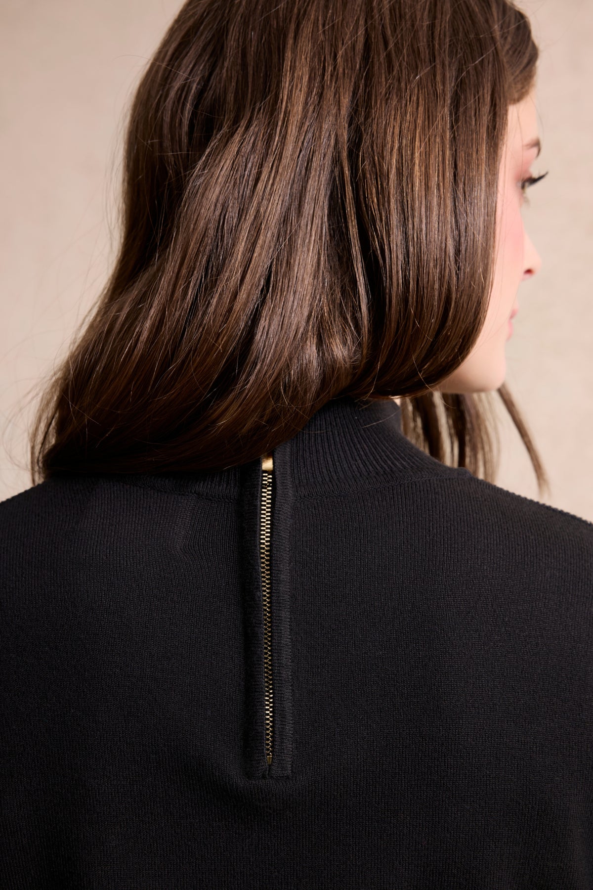 Pull col montant à nœuds noir
