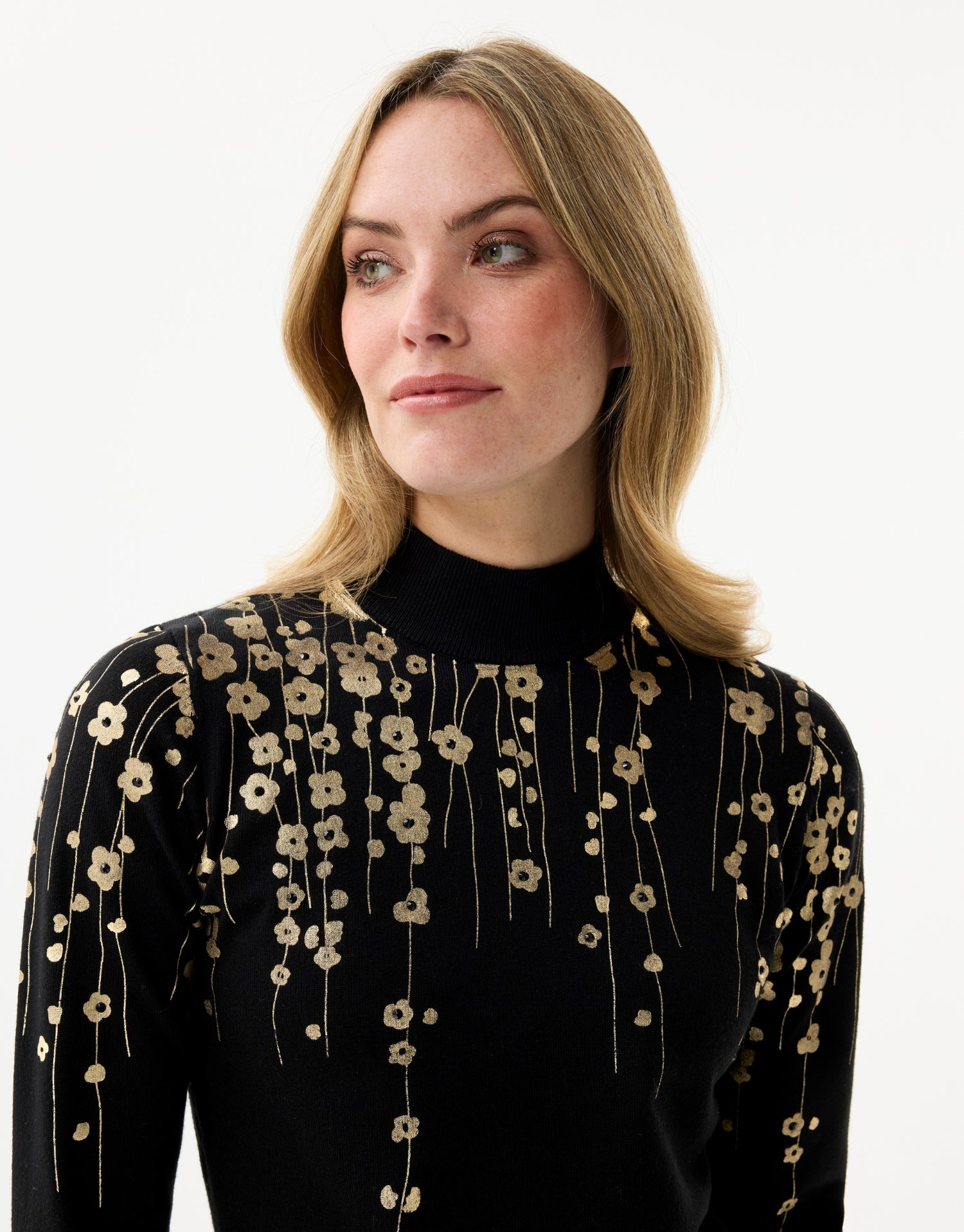 Pullover mit Stehkragen und goldenen Blumenmustern