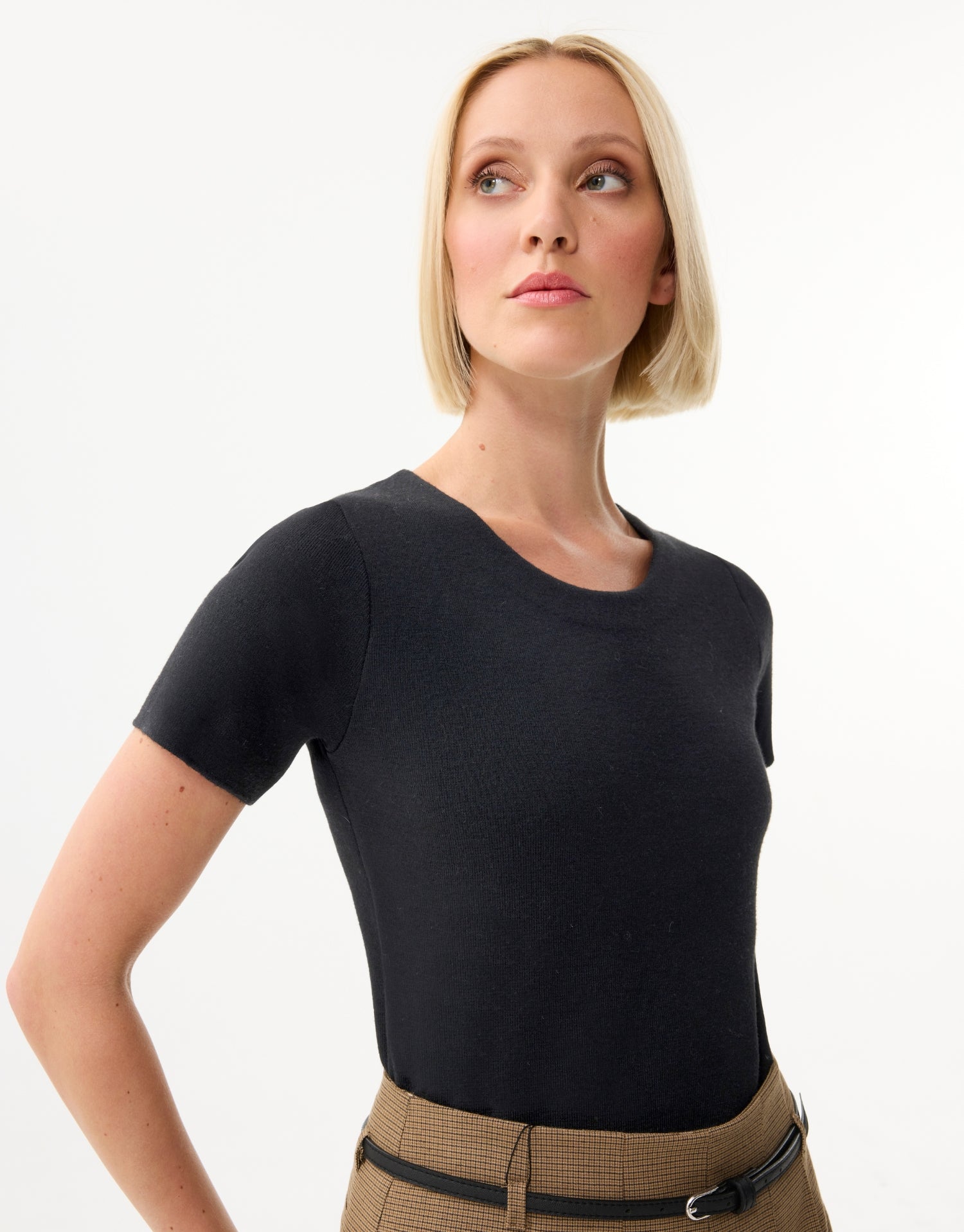 Twin-set noir à détails dorés