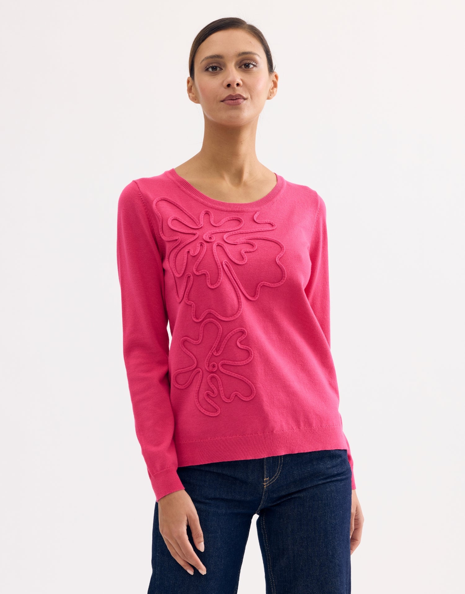 Pull à motif floral en relief fuchsia