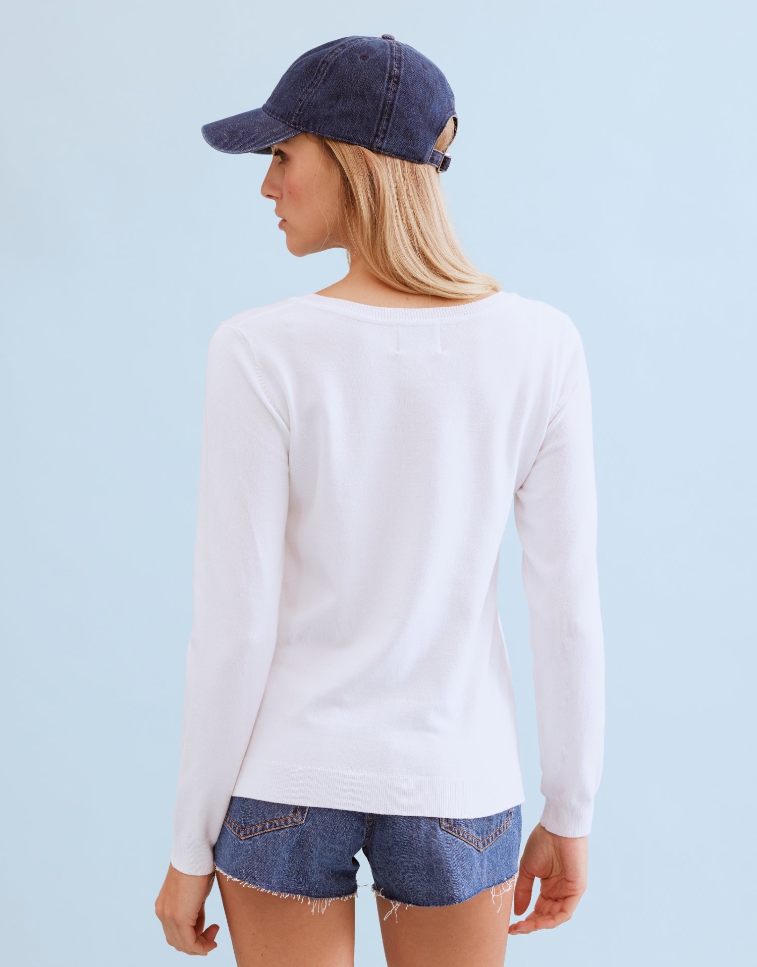 Pull à motif floral en relief blanc