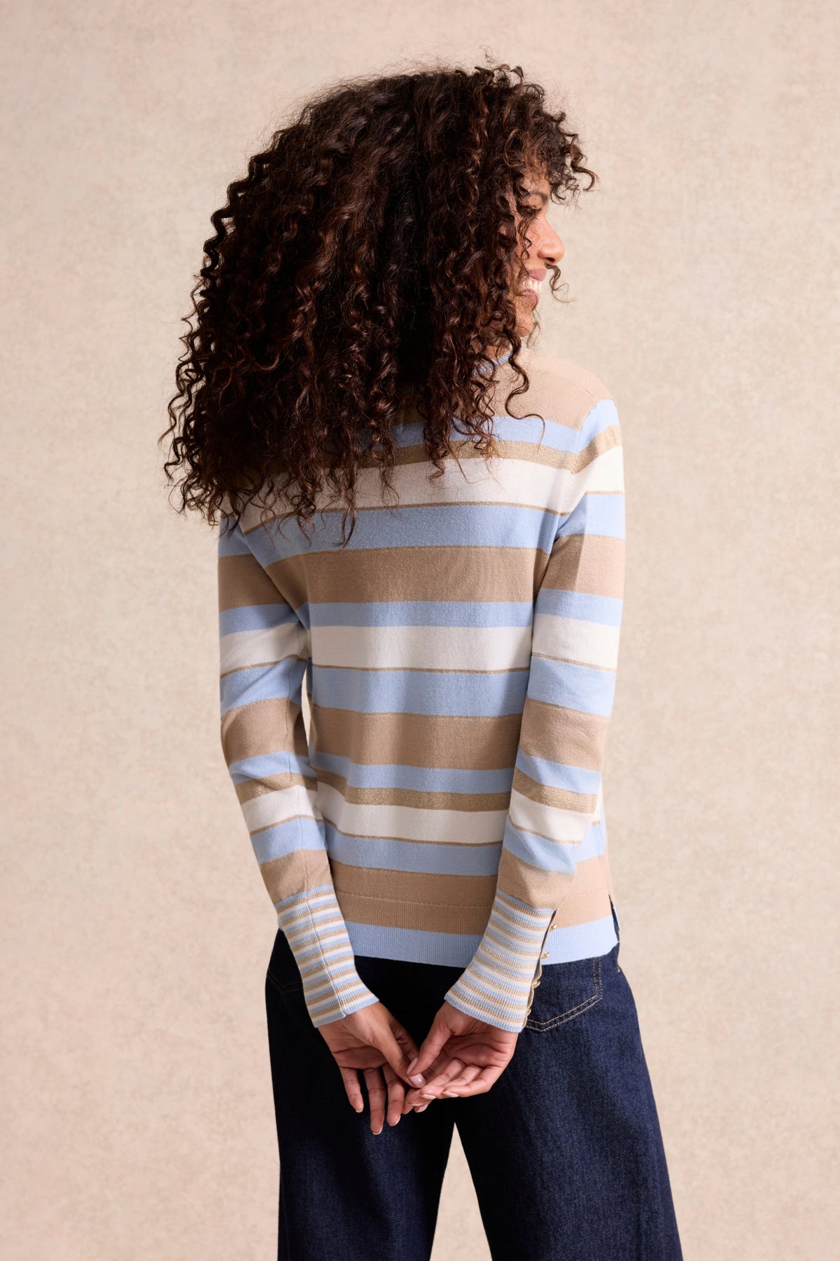 Pull rayé col V bleu