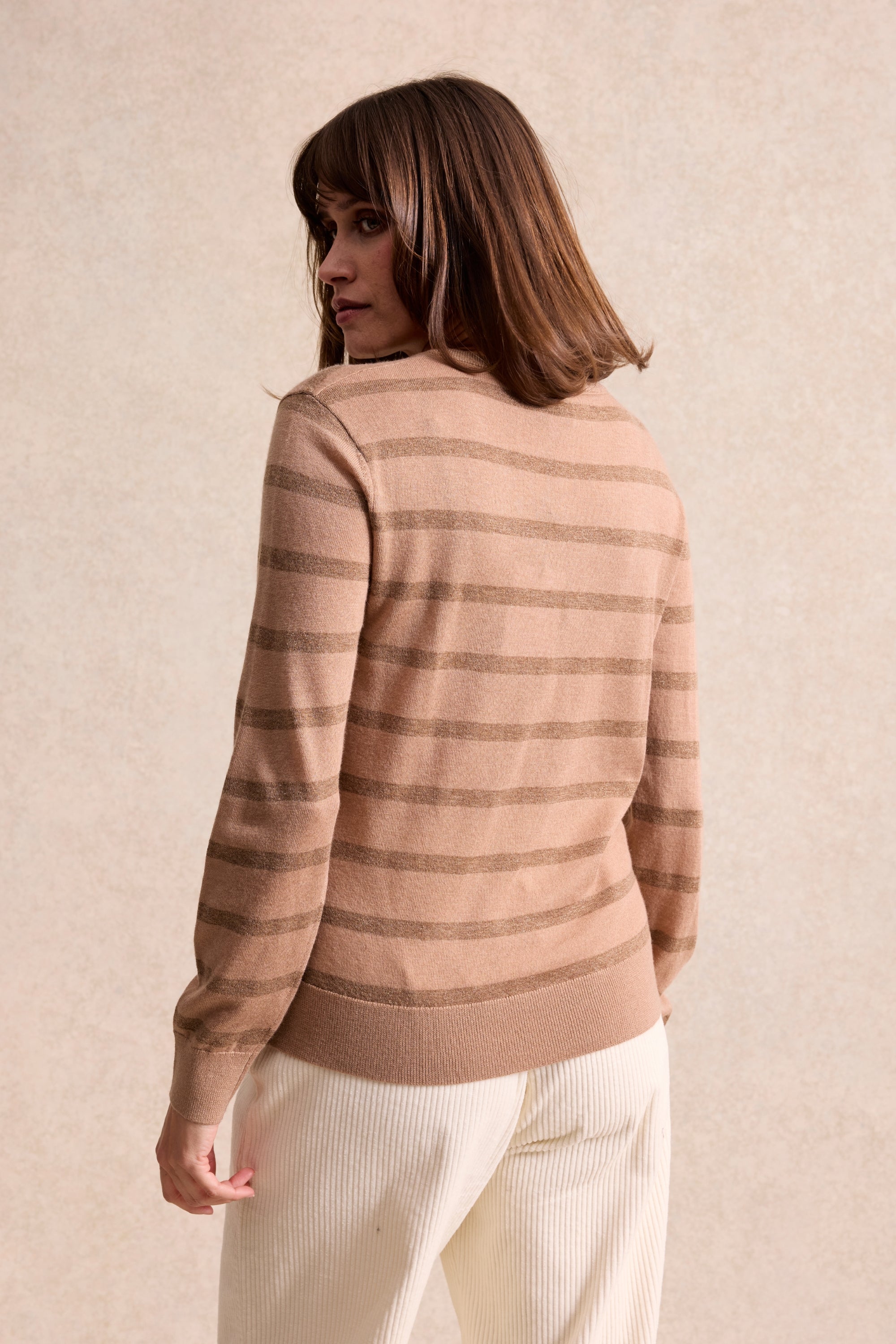 Pull essentiel col V beige