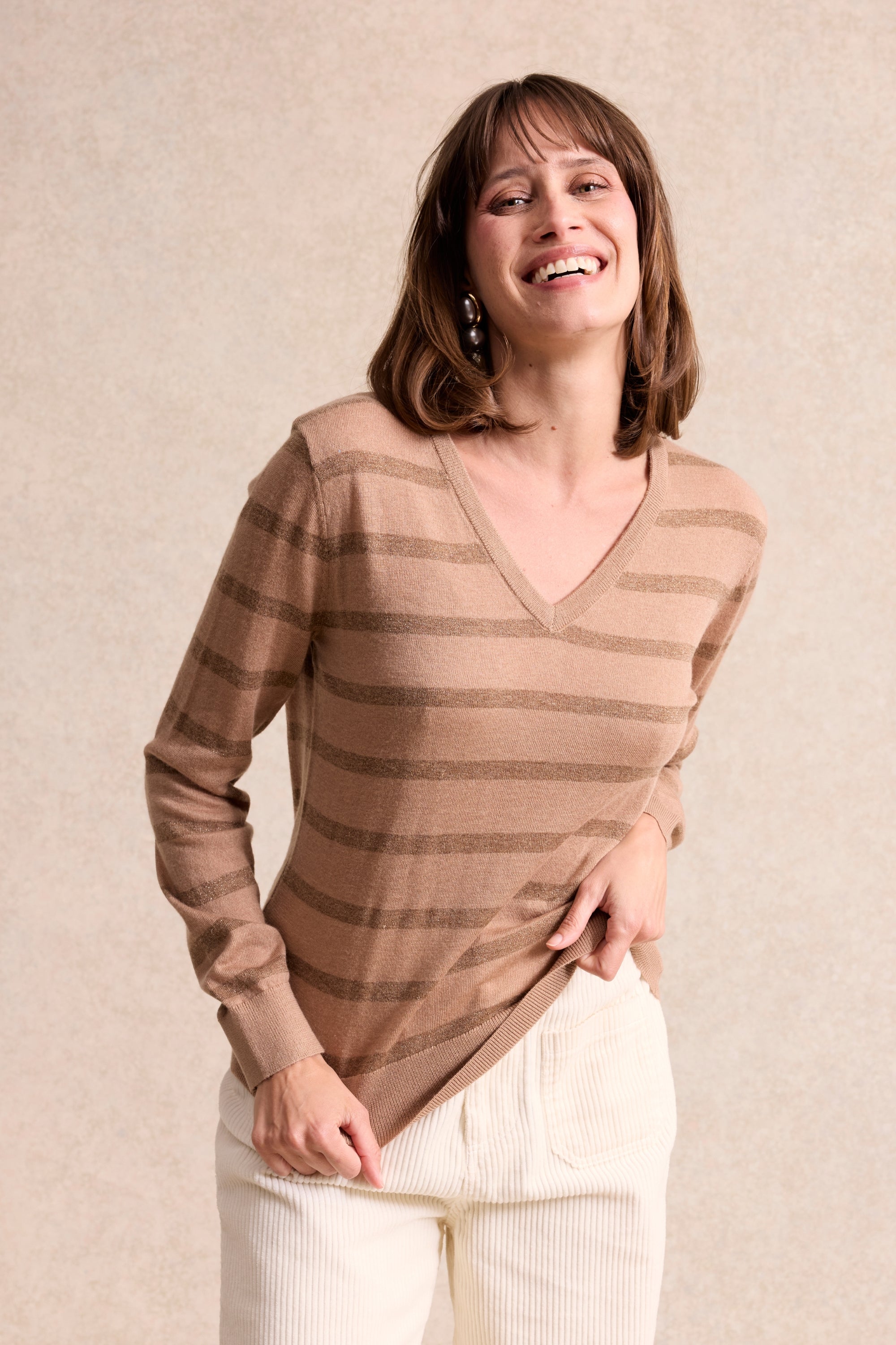 Pull essentiel col V beige