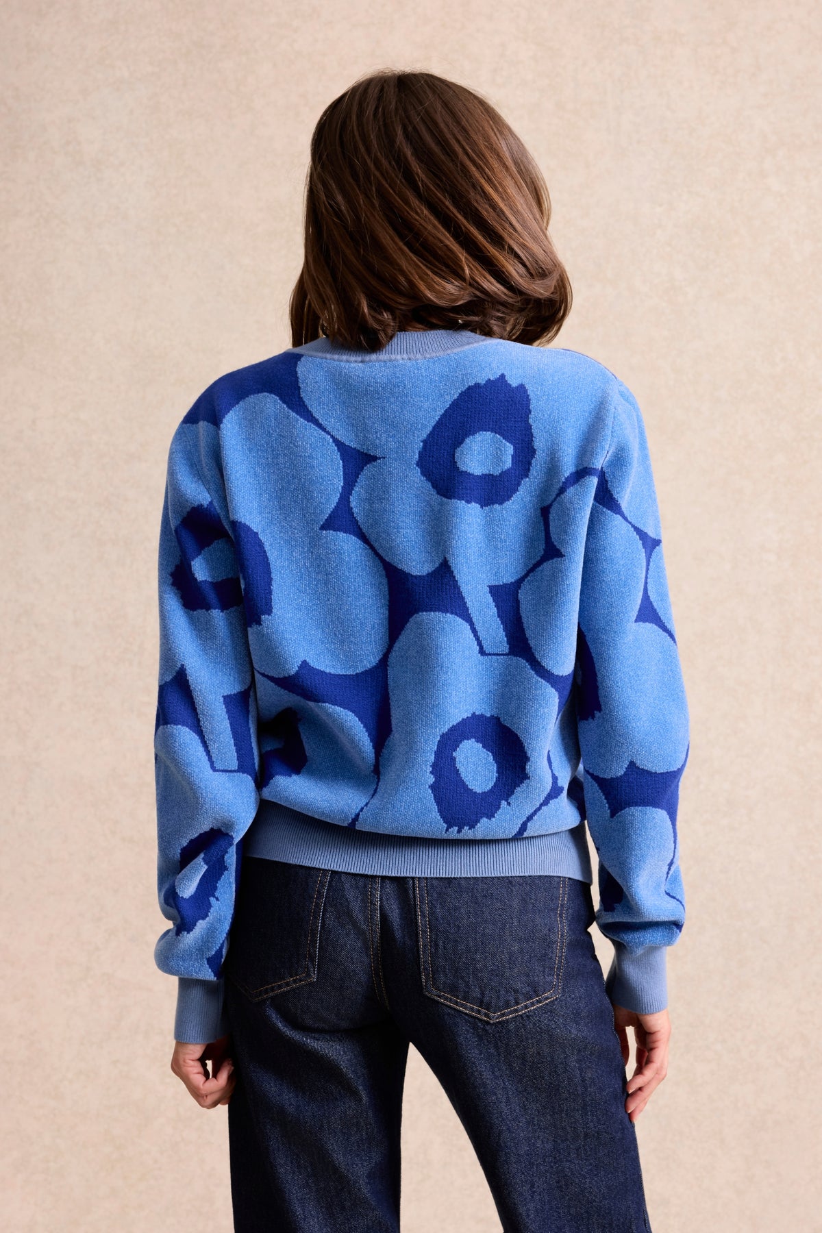Pull à fleurs oversize bleu