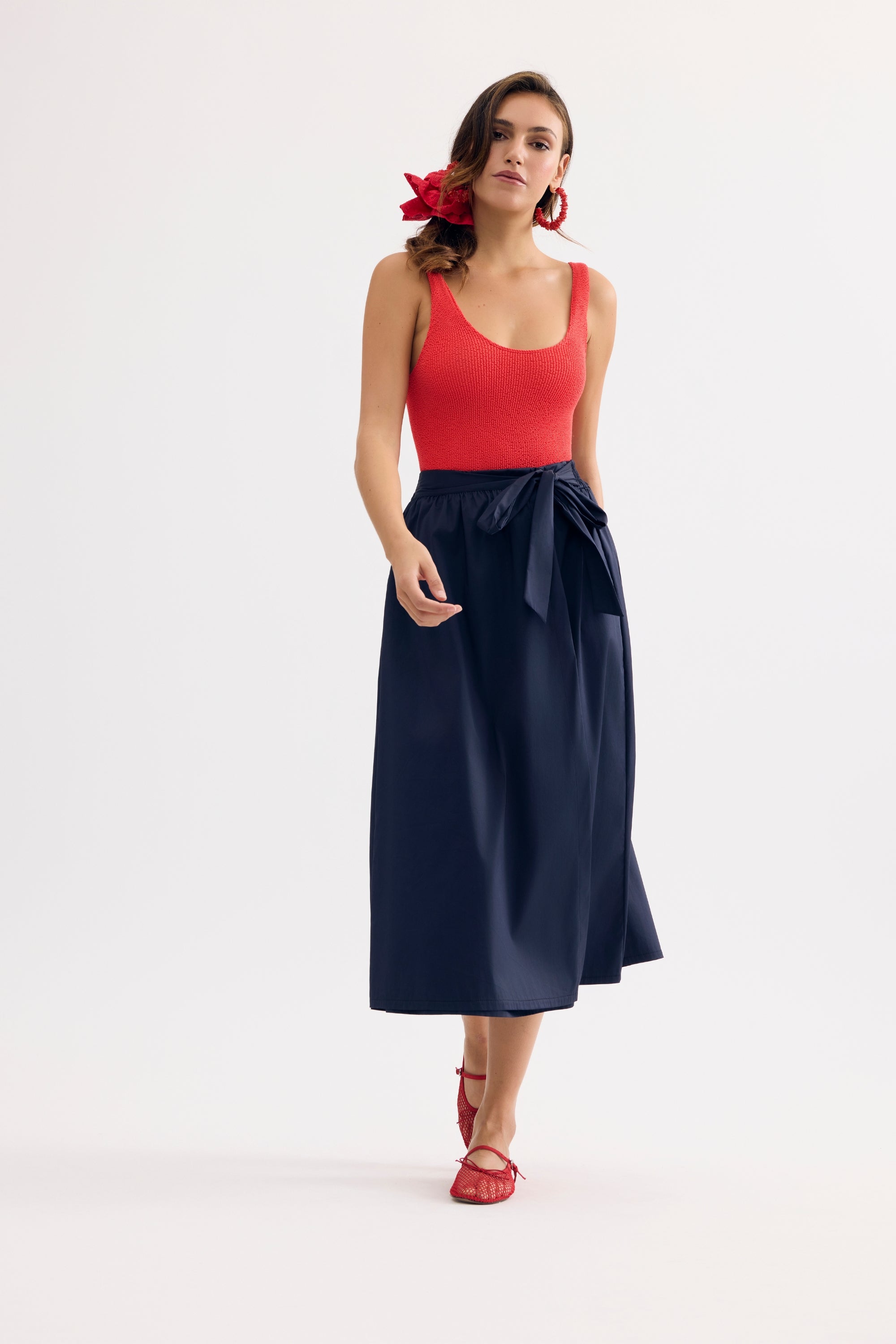 Jupe midi ceinturée bleu marine