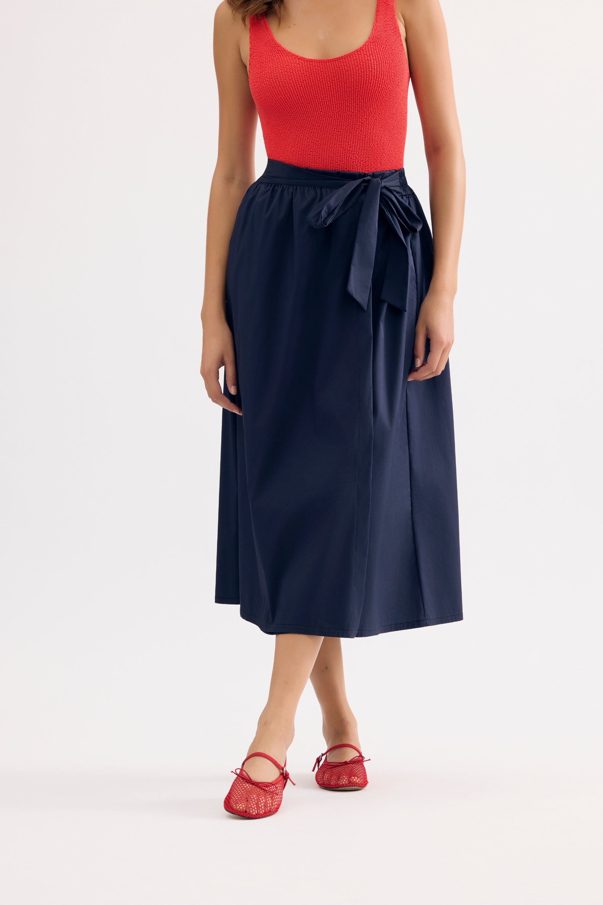 Jupe midi ceinturée bleu marine