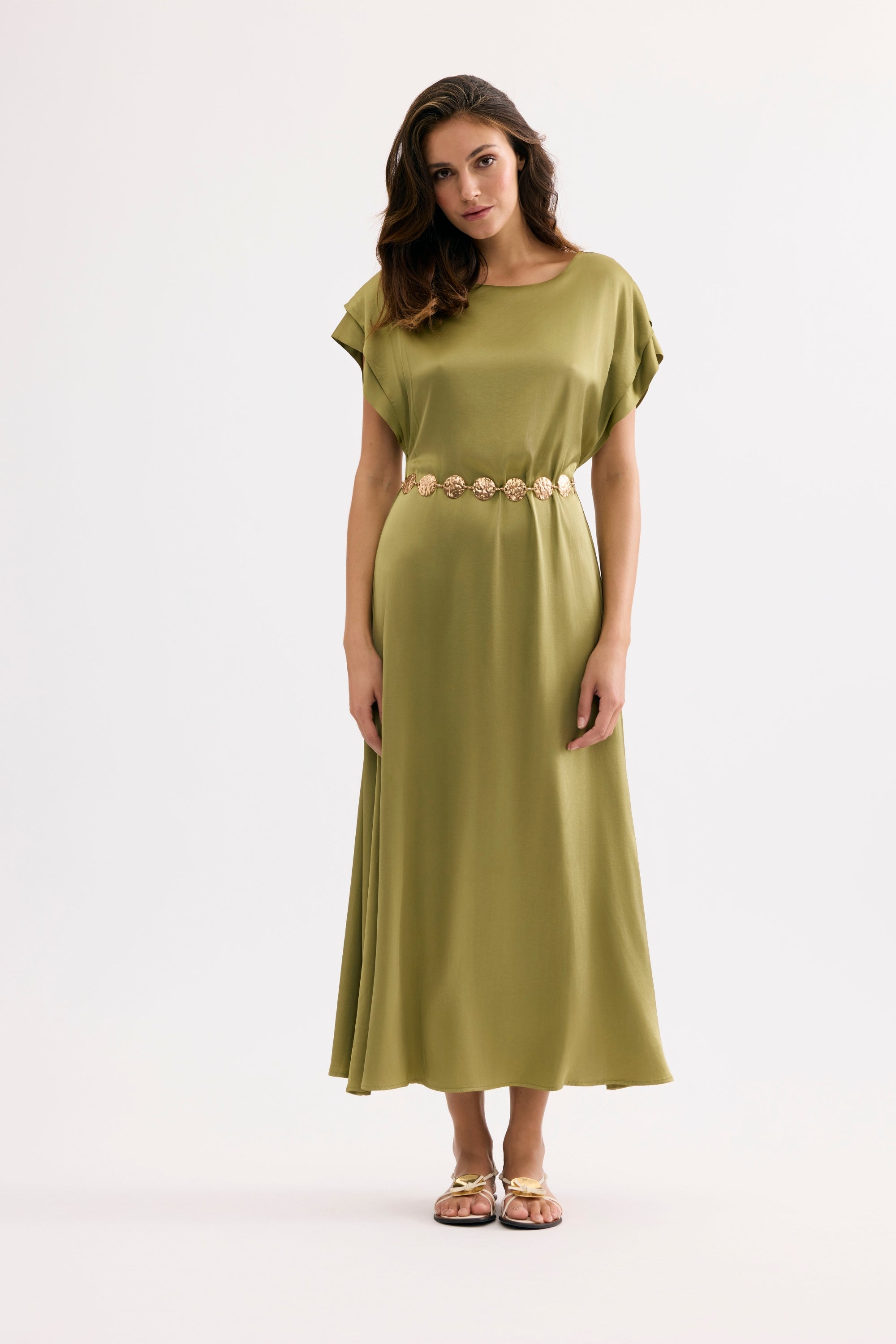 Robe longue fluide ceinturée kaki