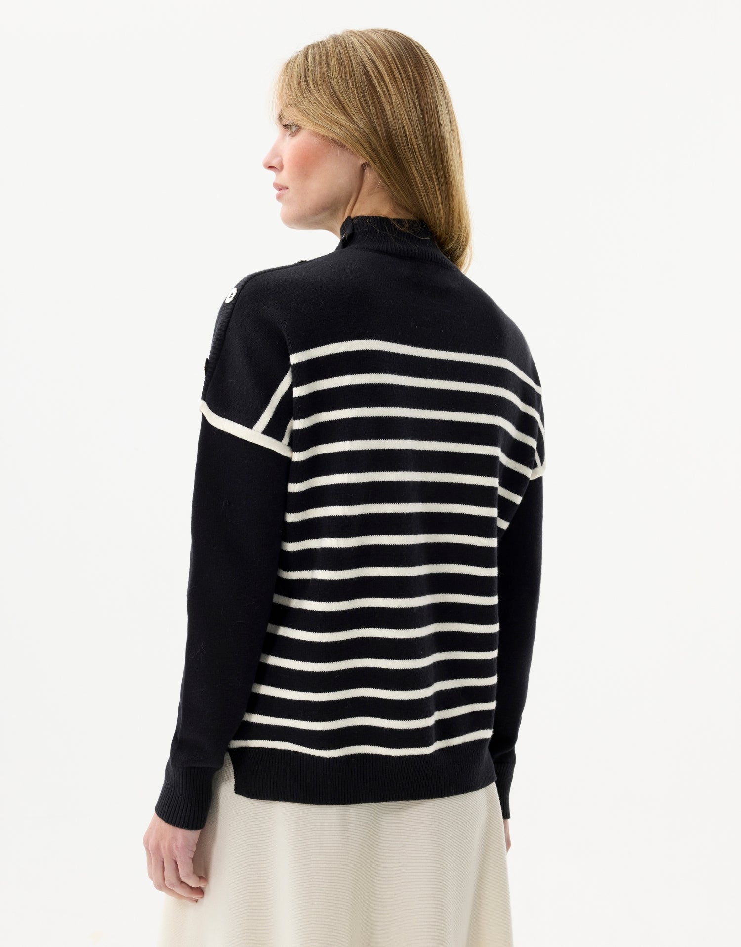 Pull à rayures avec boutons