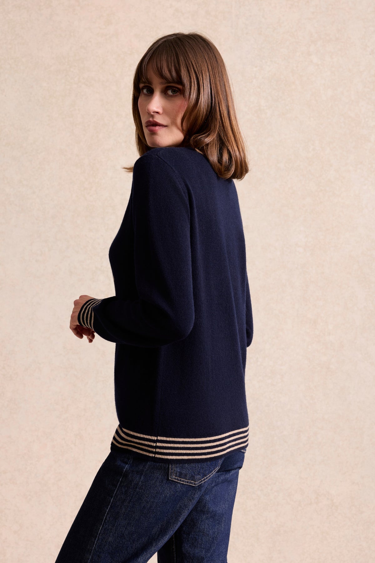Pull 100% laine à motif chien bleu marine