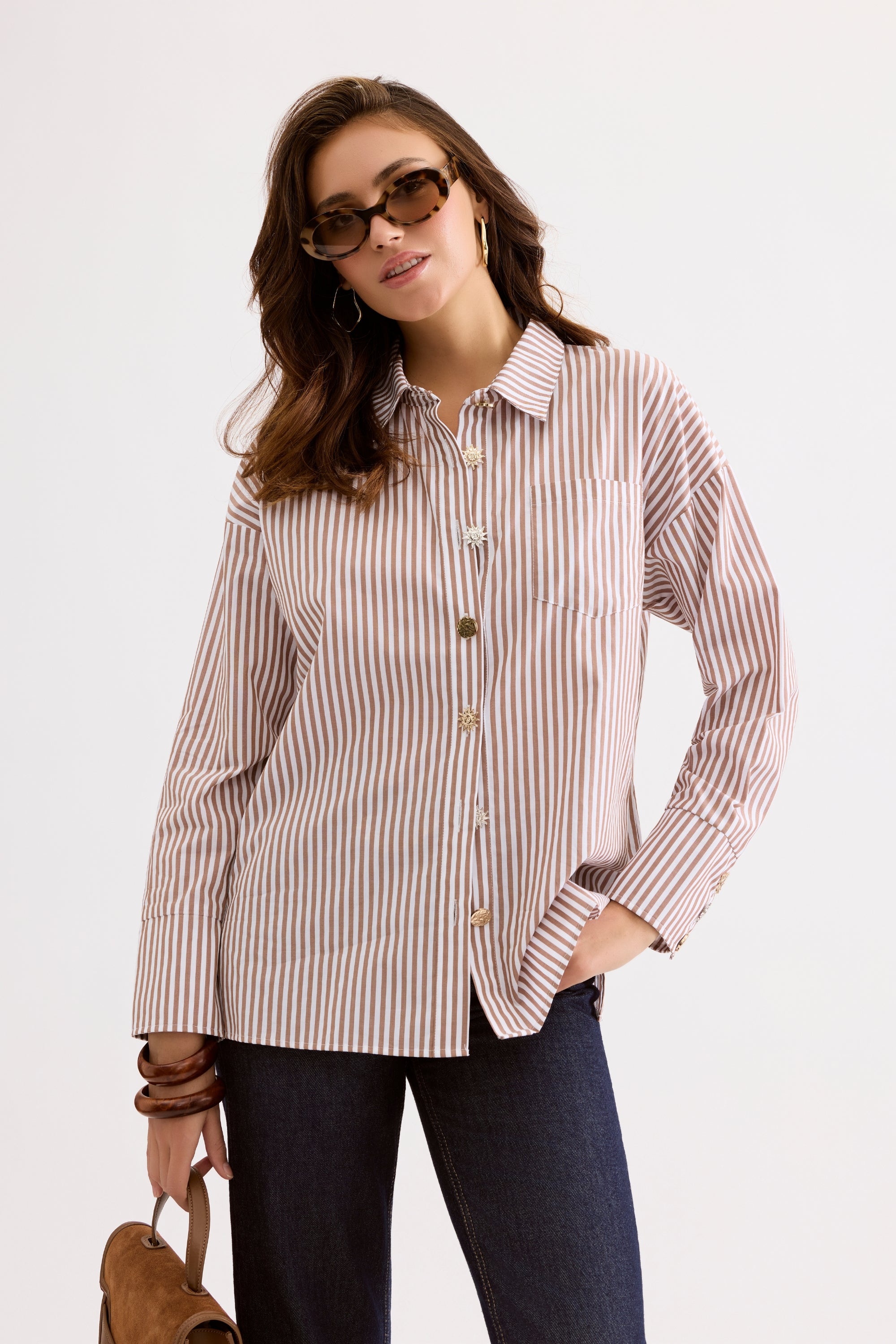 Chemise femme rayée élégante marron