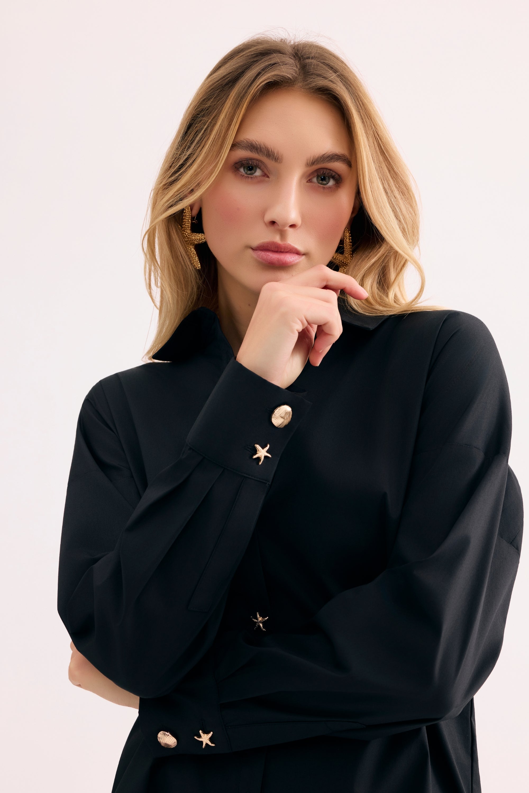 Chemise fluide à boutons bijou noire