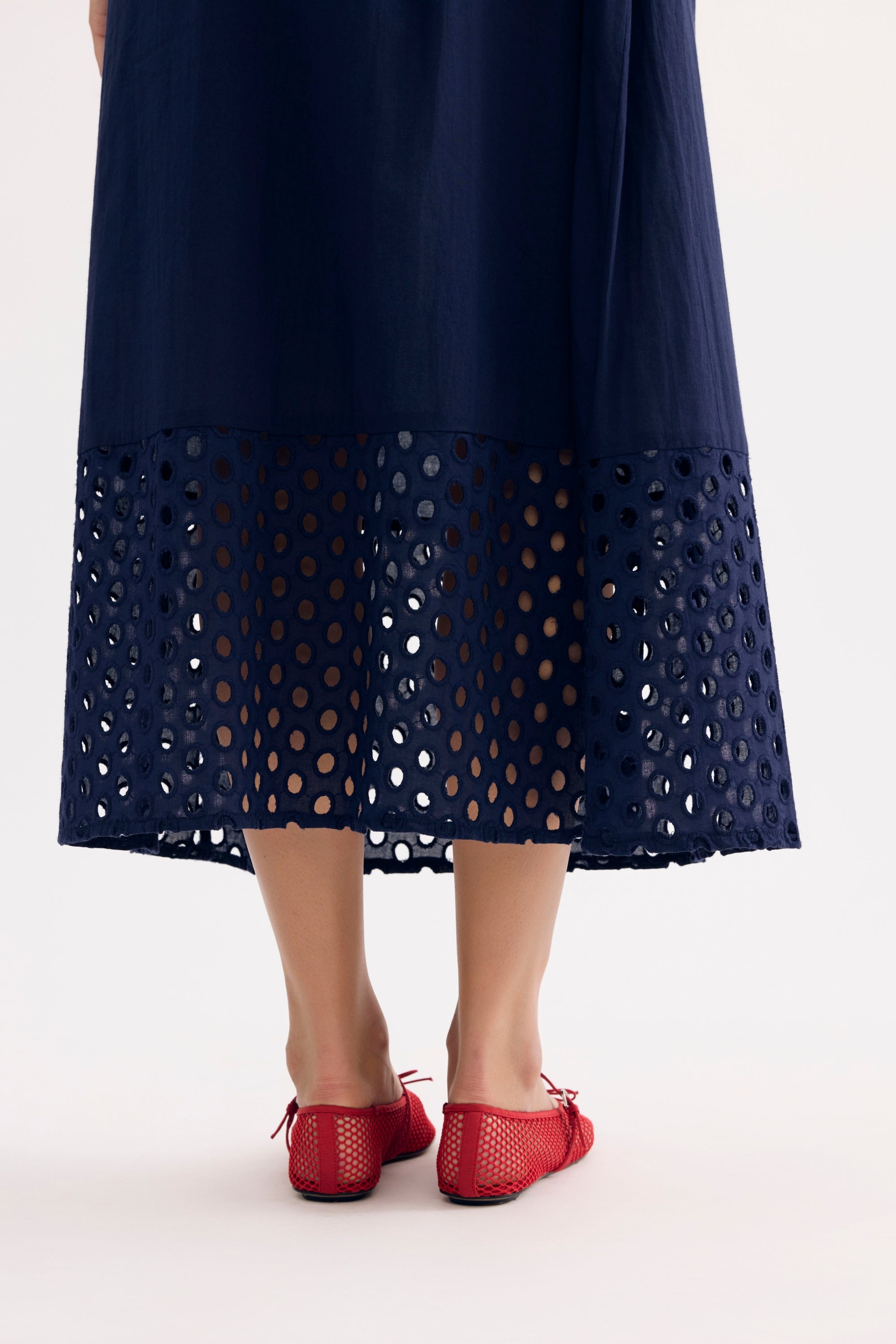 Jupe midi ajourée fluide bleu marine