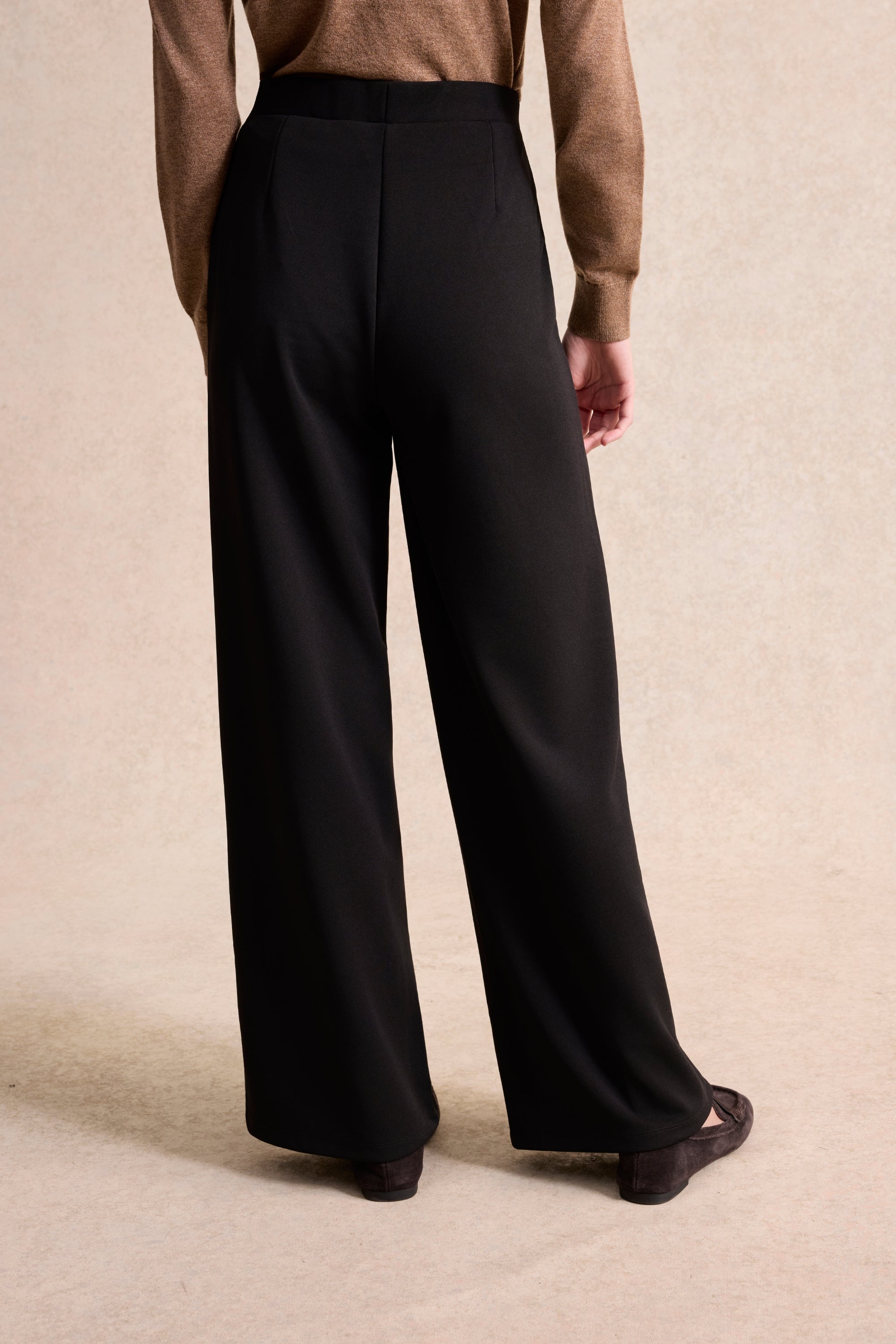 Pantalon large taille haute à boutons dorés