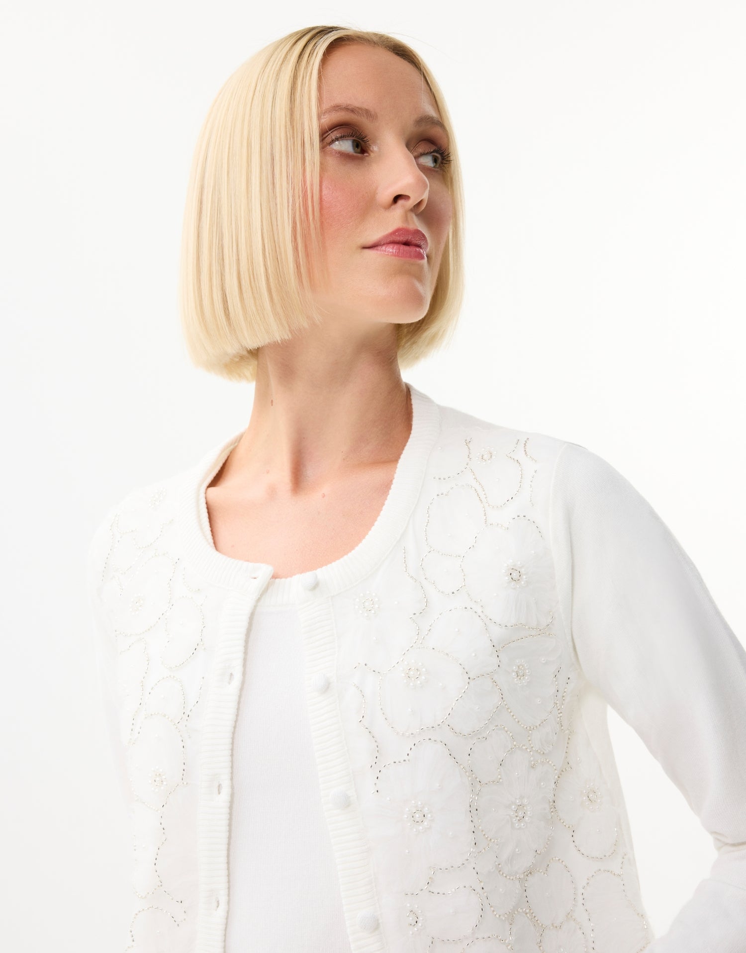 Geborduurde tweedelige set met bloemenmotief