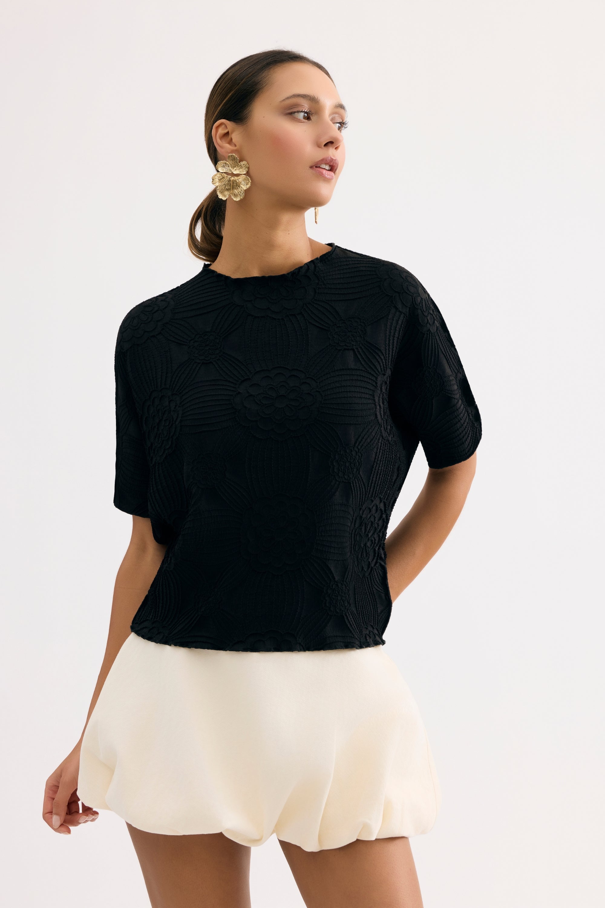 T-shirt texturé motif floral noir