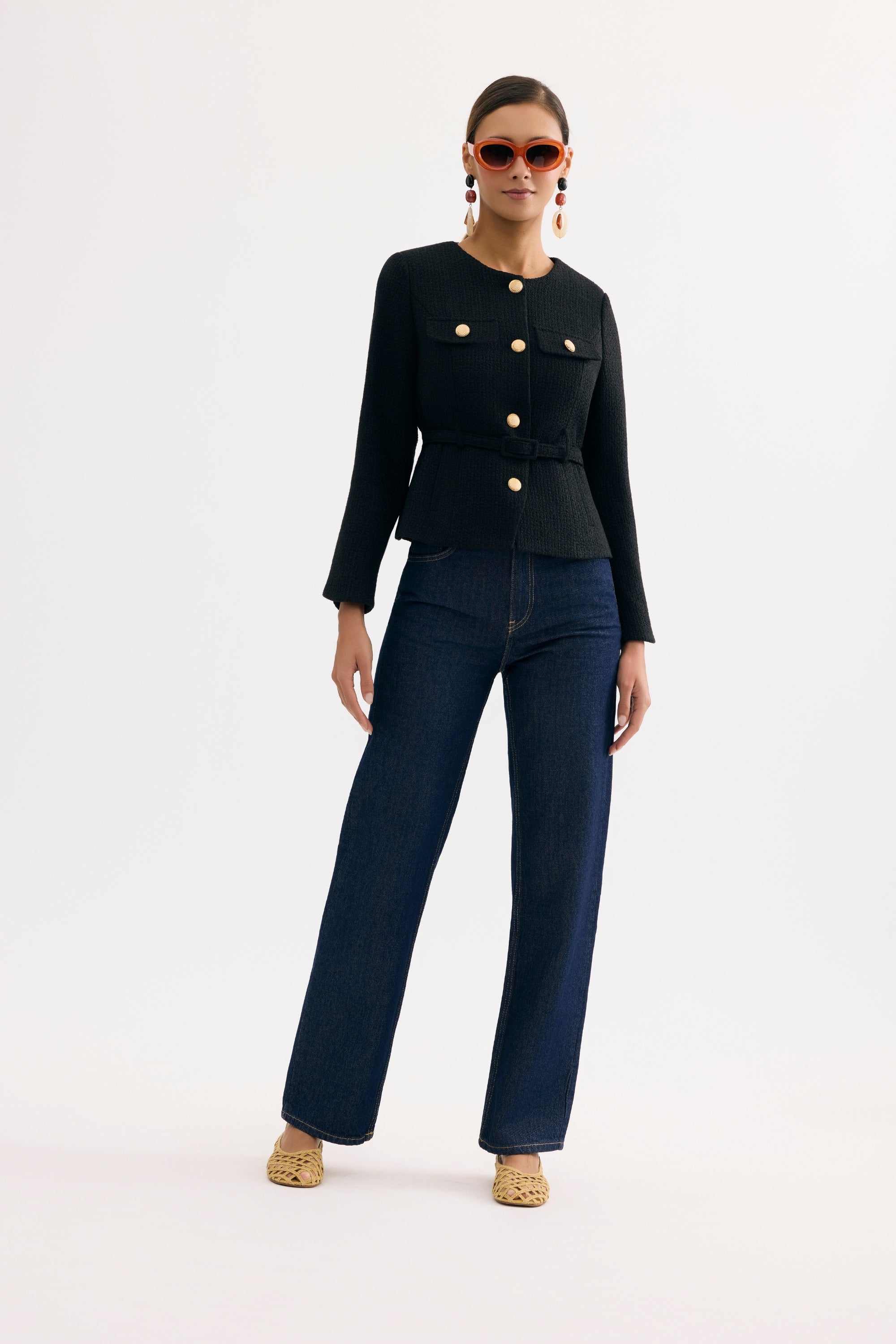 Veste élégante ceinturée noire