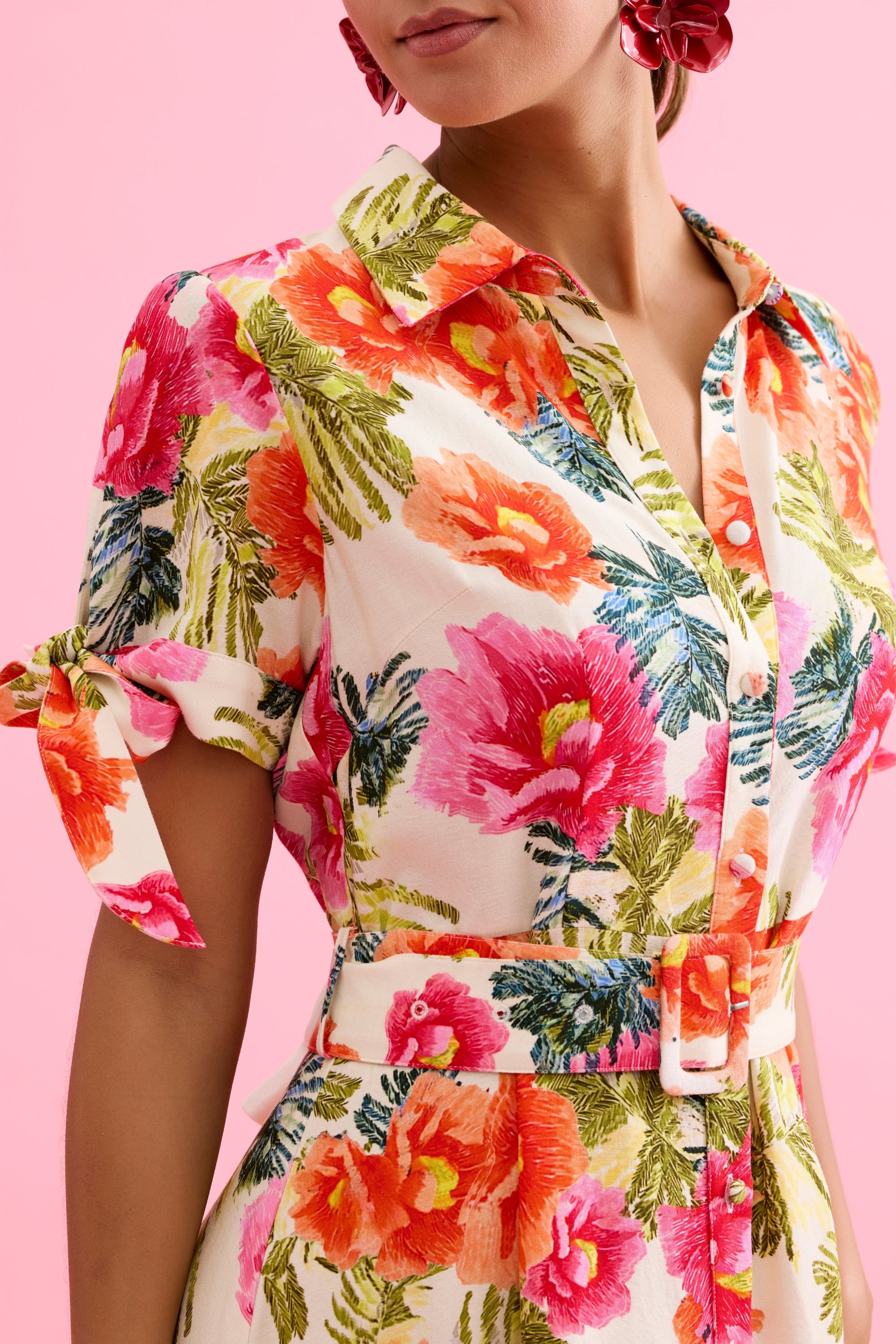 Robe midi imprimée florale ceinturée