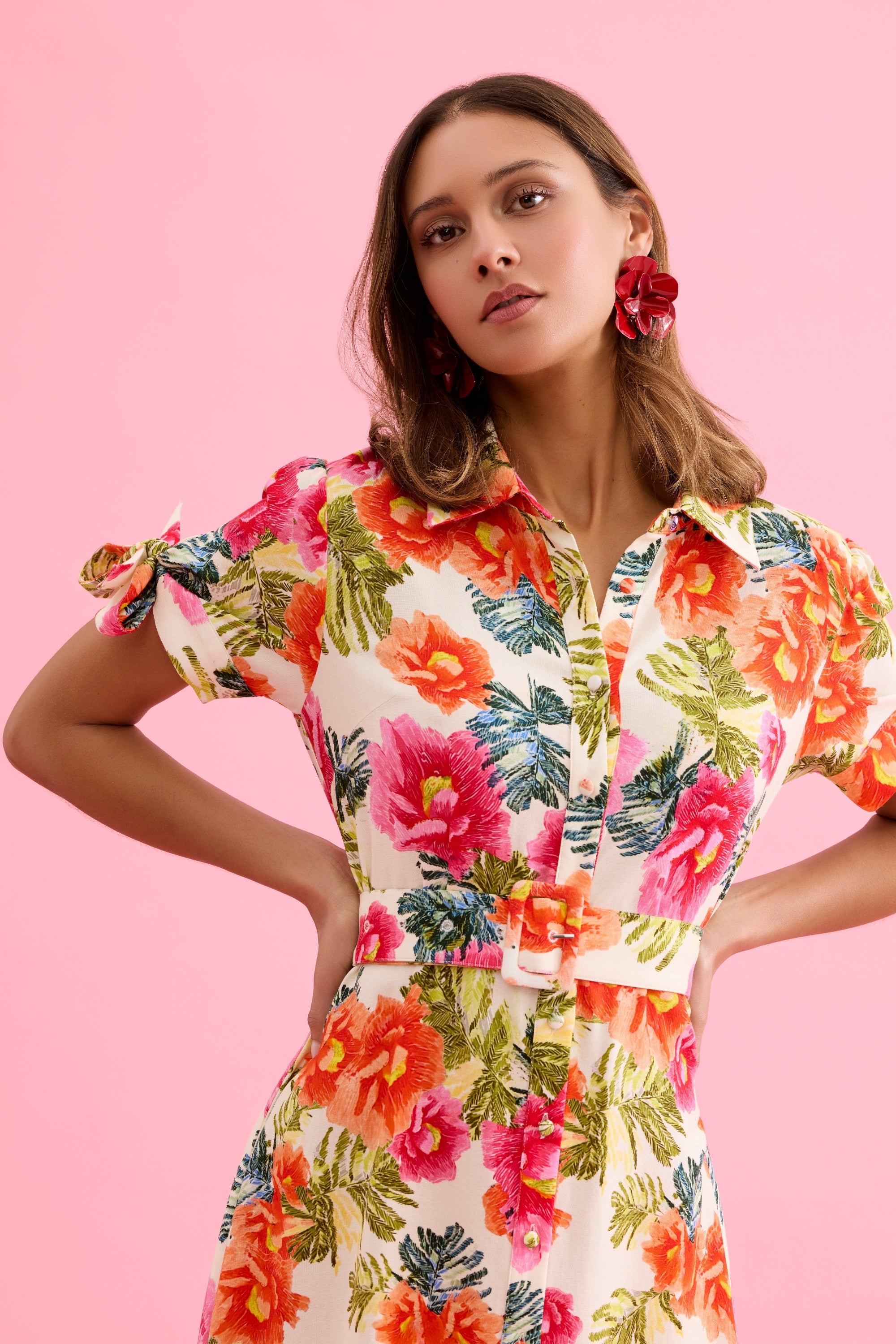 Robe midi imprimée florale ceinturée