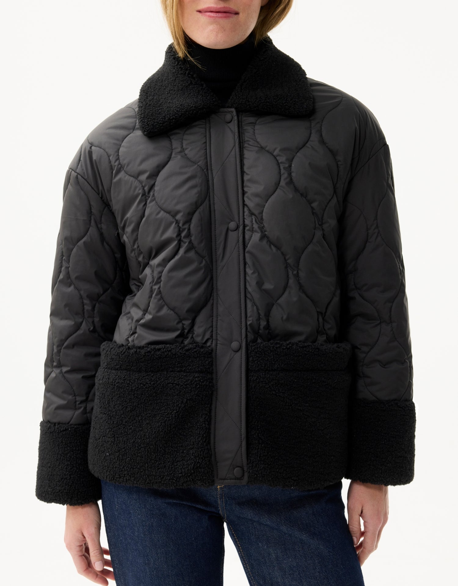 Veste matelassée à col moumoute