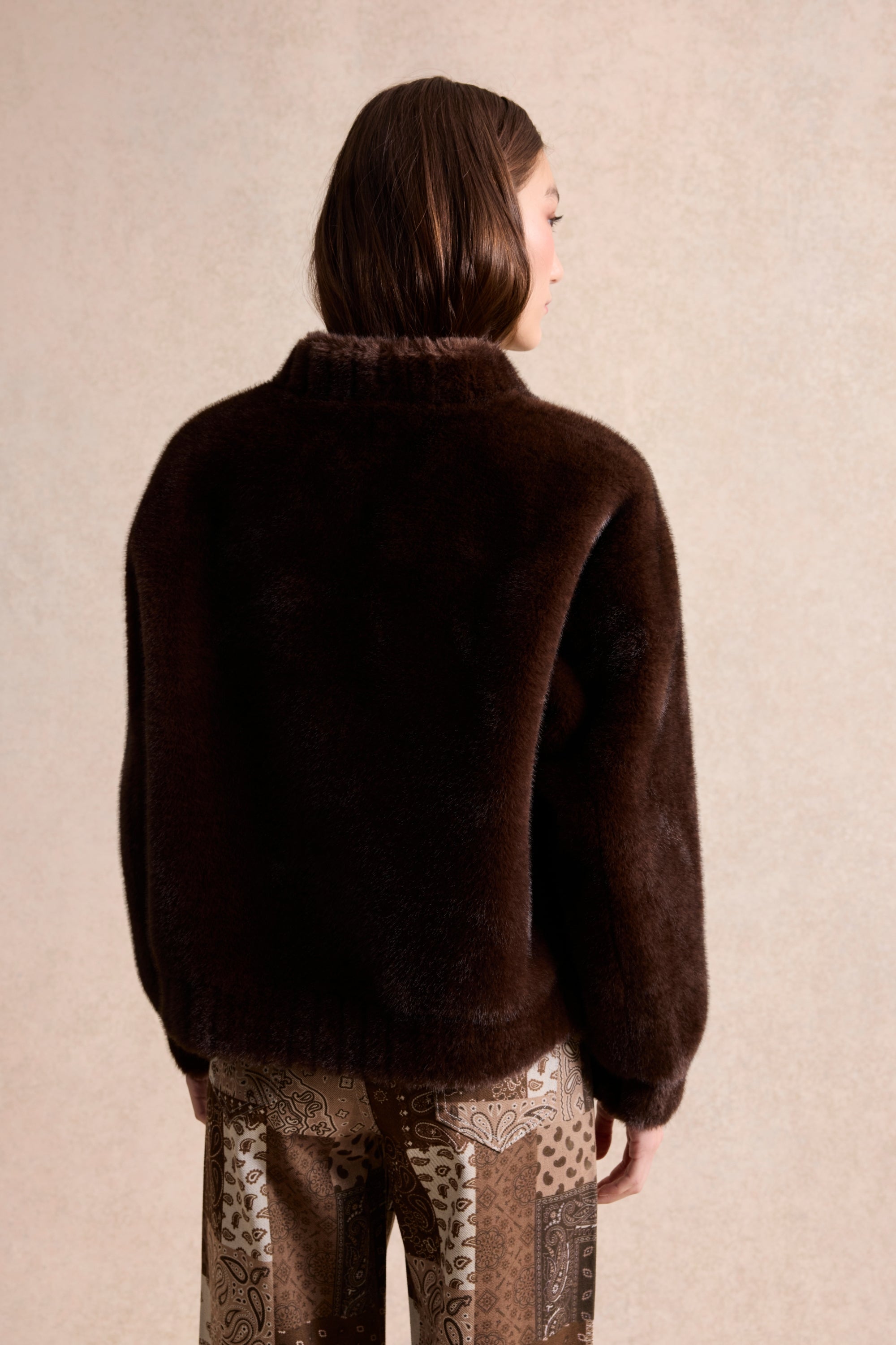 Veste fausse fourrure à boutons marron