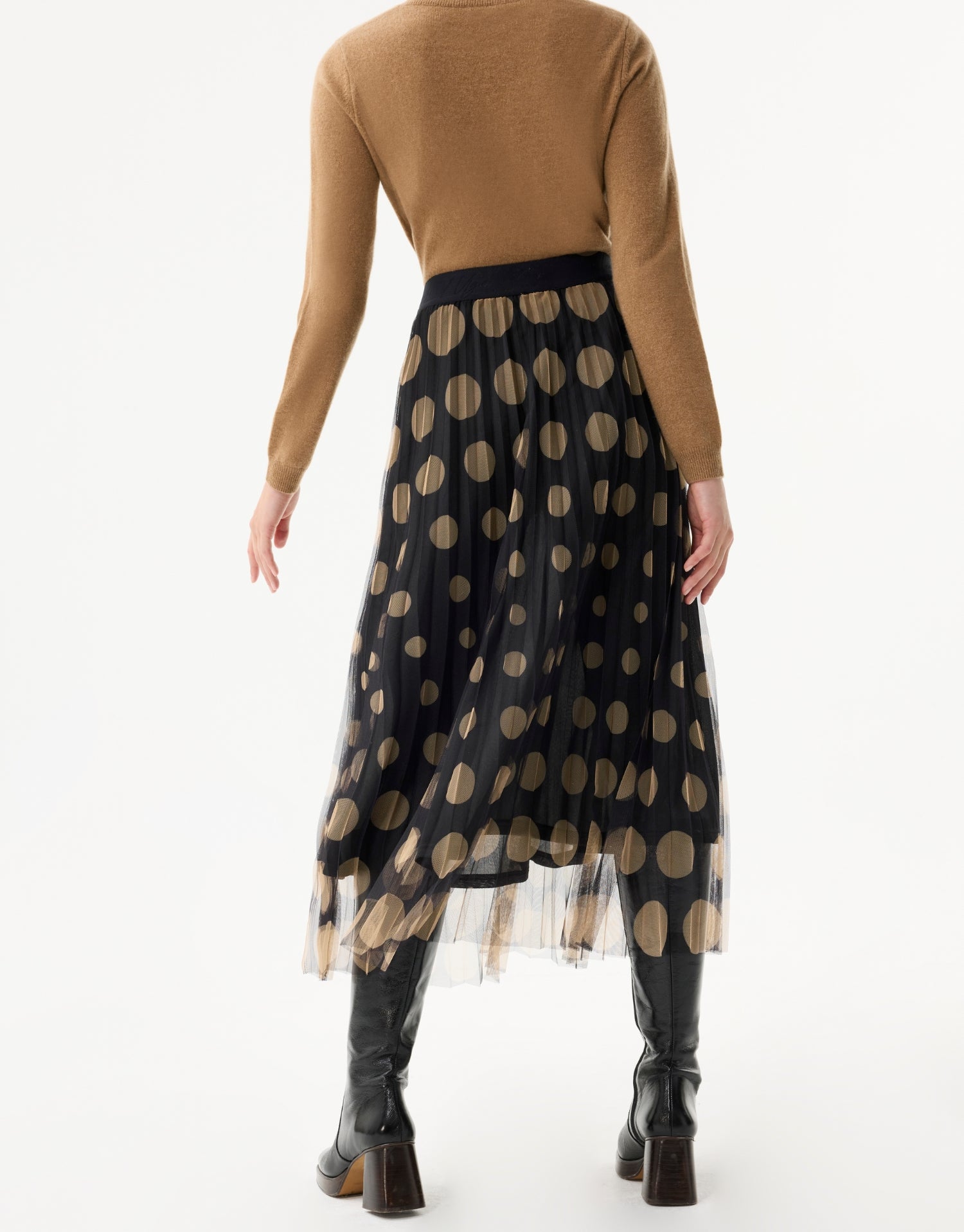 Jupe longue plissée à pois dorés