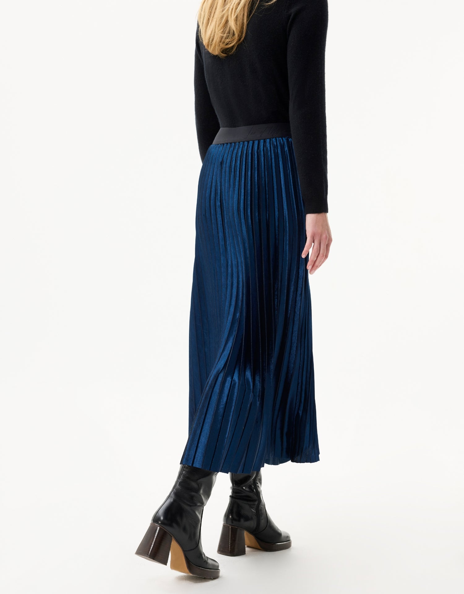 Jupe plissée en velours