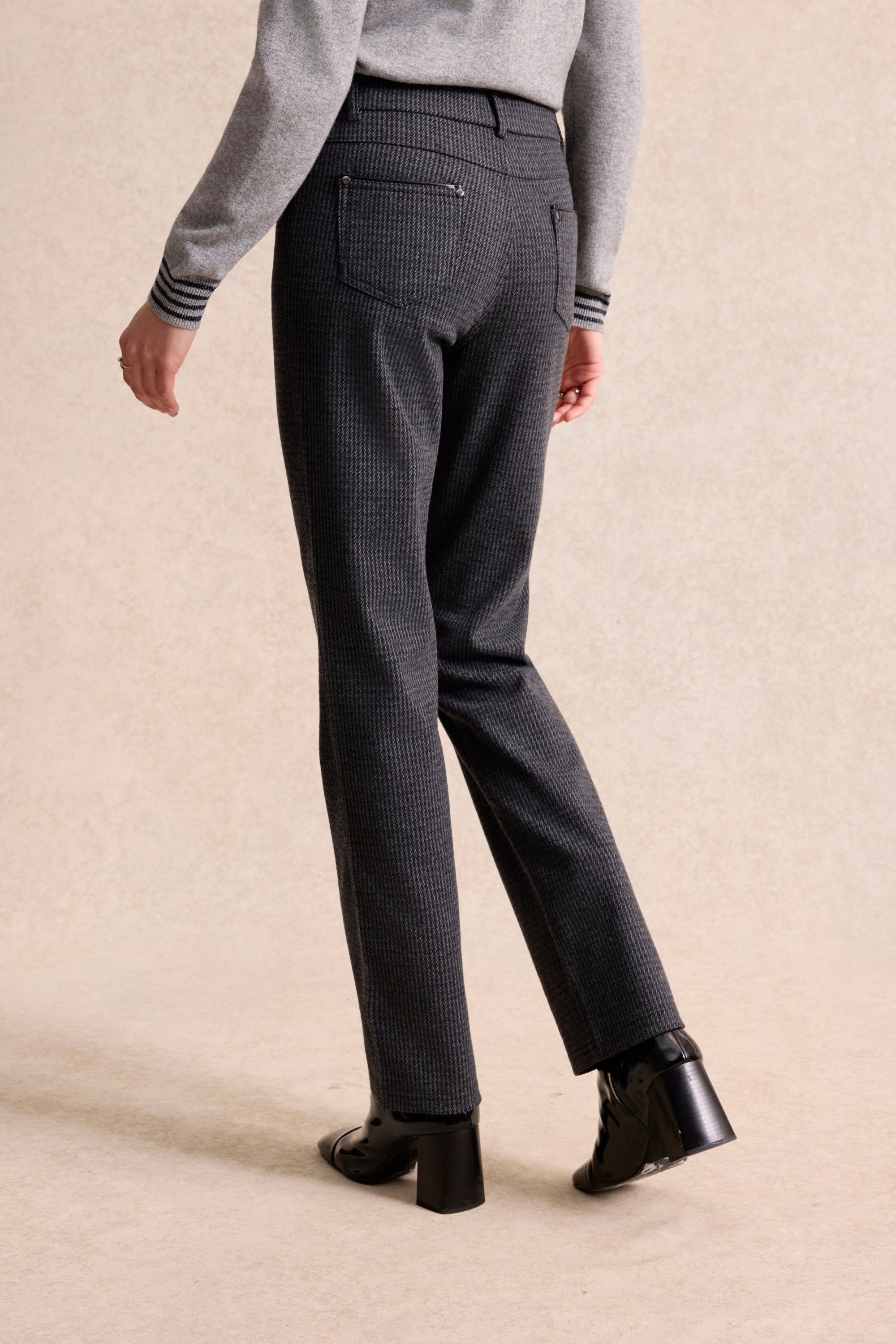 Pantalon noir droit