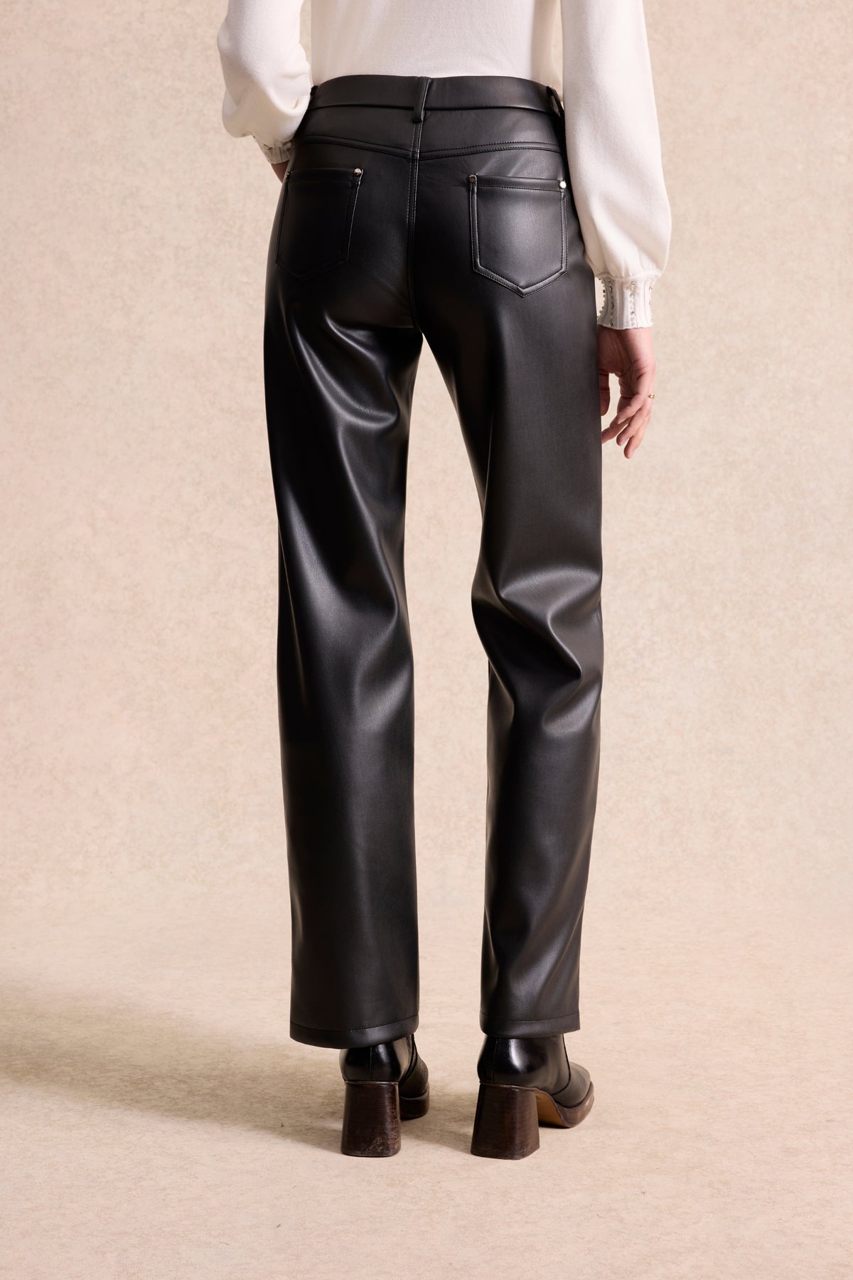 Pantalon effet cuir noir