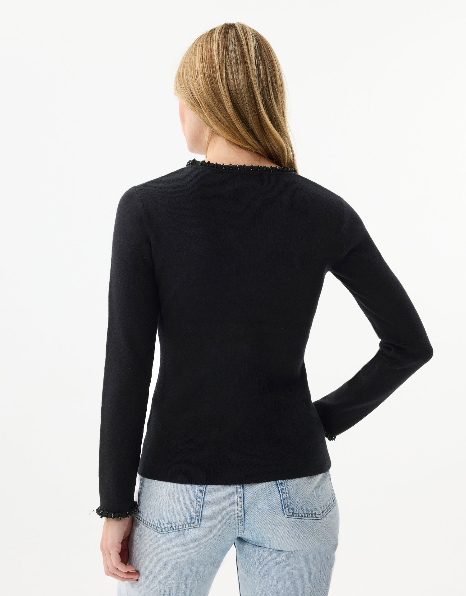 Pull col V avec perles noir