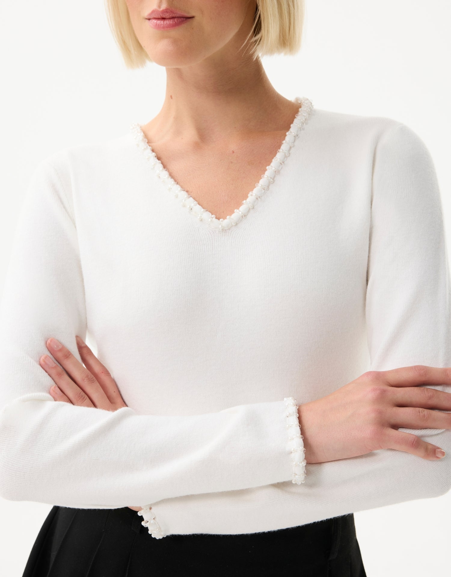 Pull col V avec perles écru