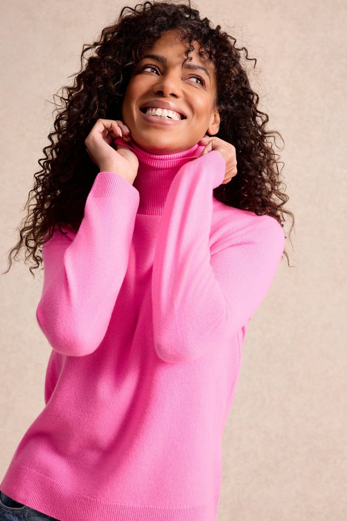 Pull col roulé cachemire rose