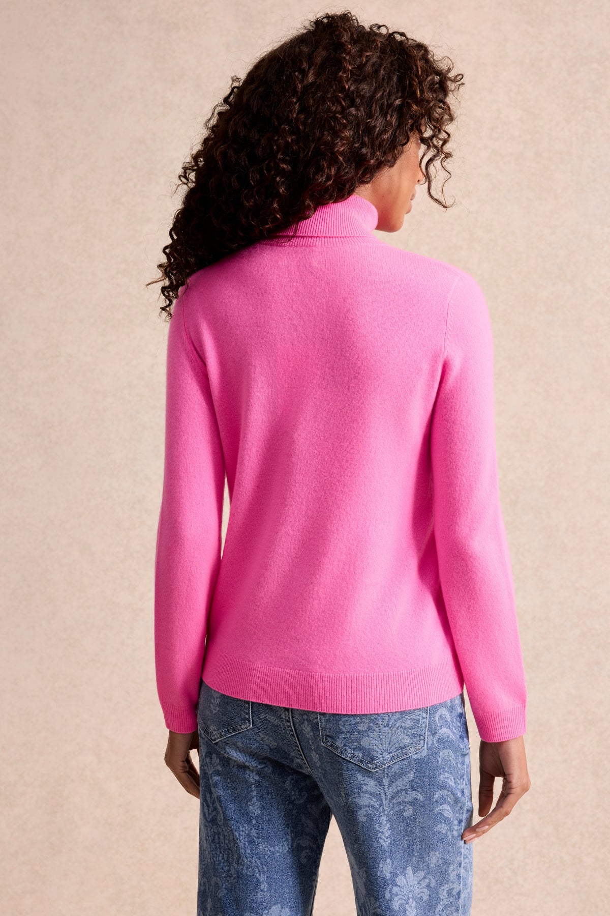 Pull col roulé cachemire rose